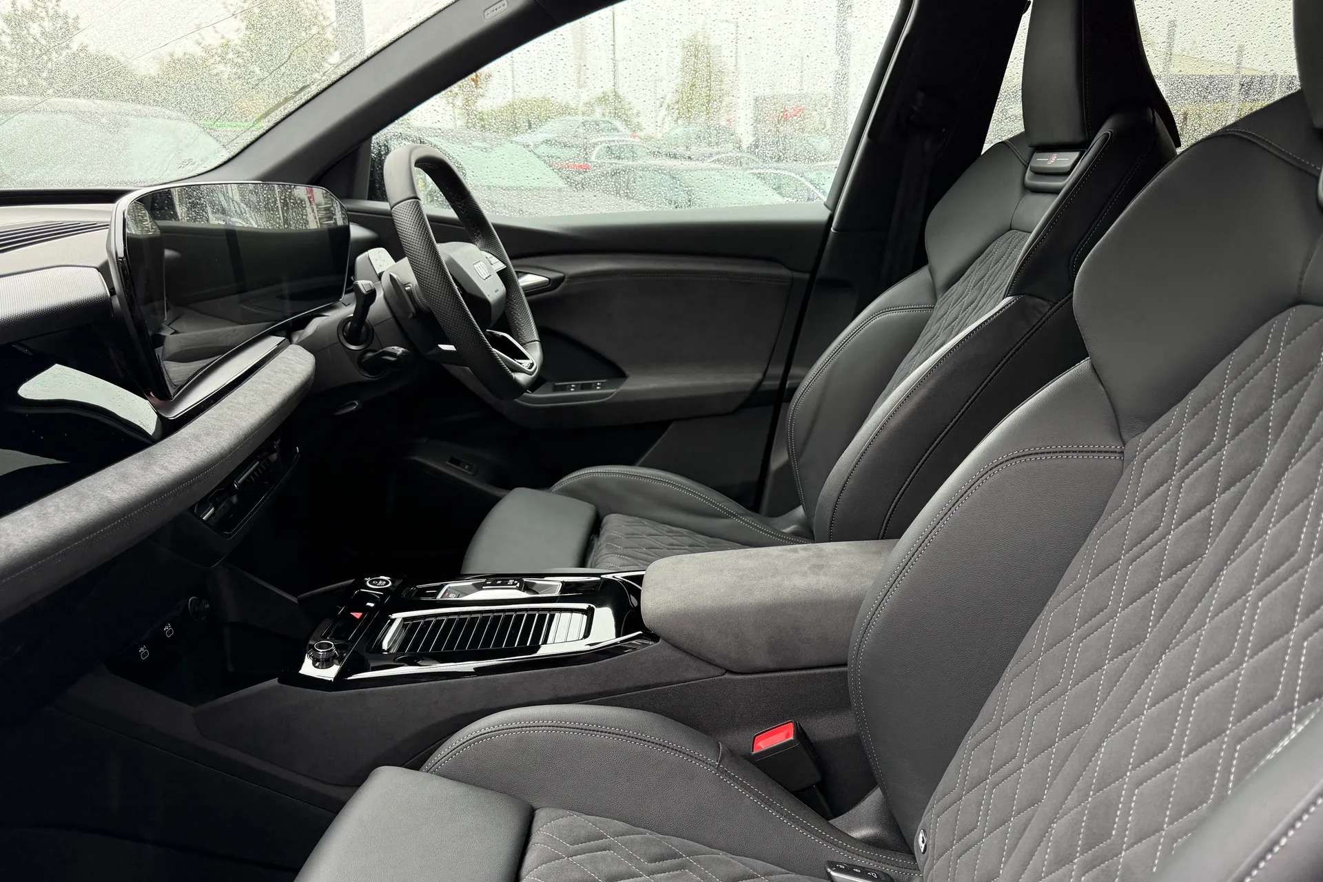 Audi Q6 thumbnail image number 32