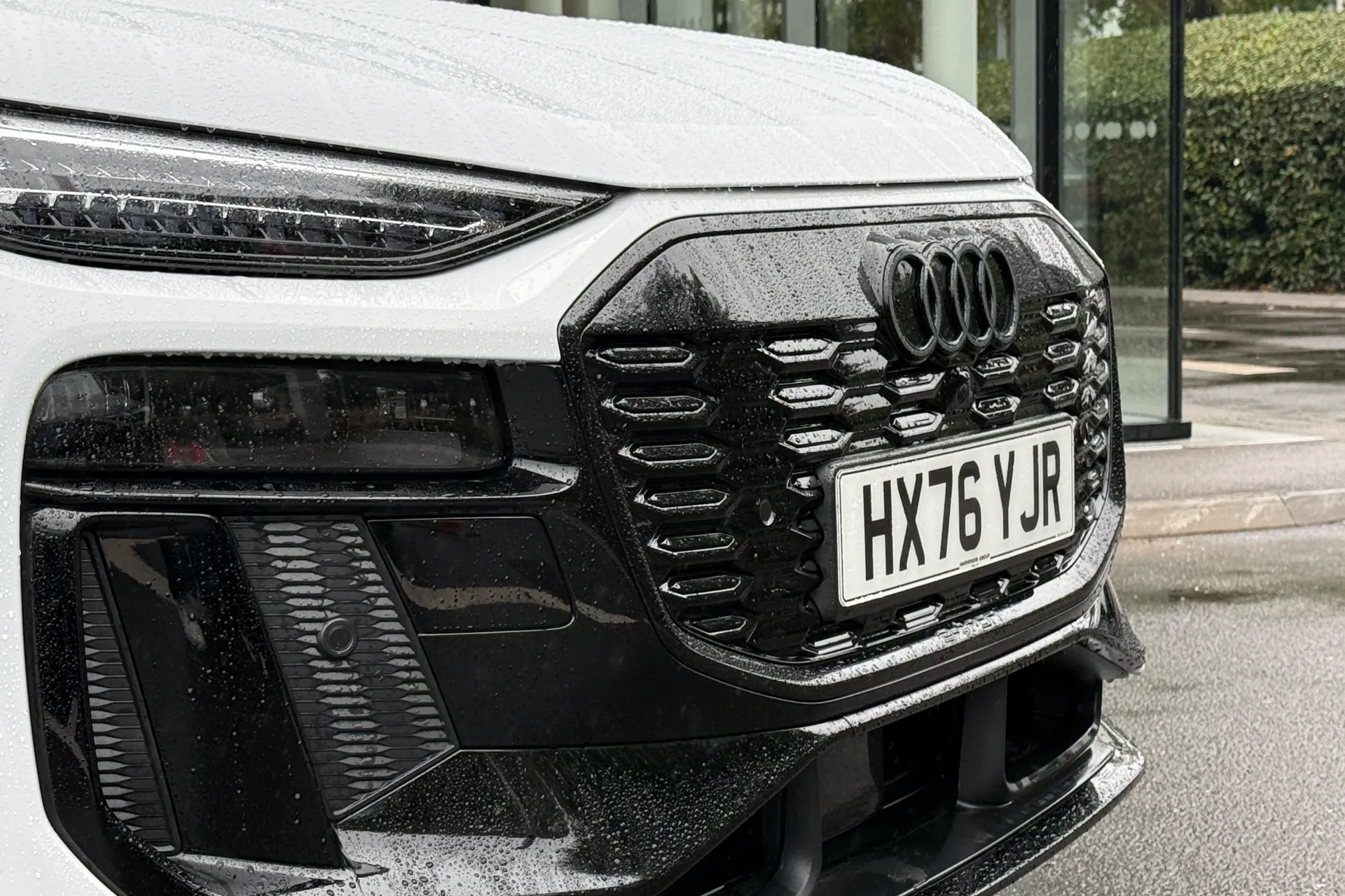 Audi Q6 thumbnail image number 13