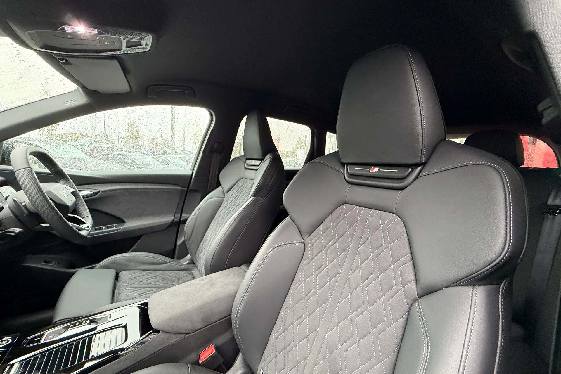 Audi Q6 thumbnail image number 35