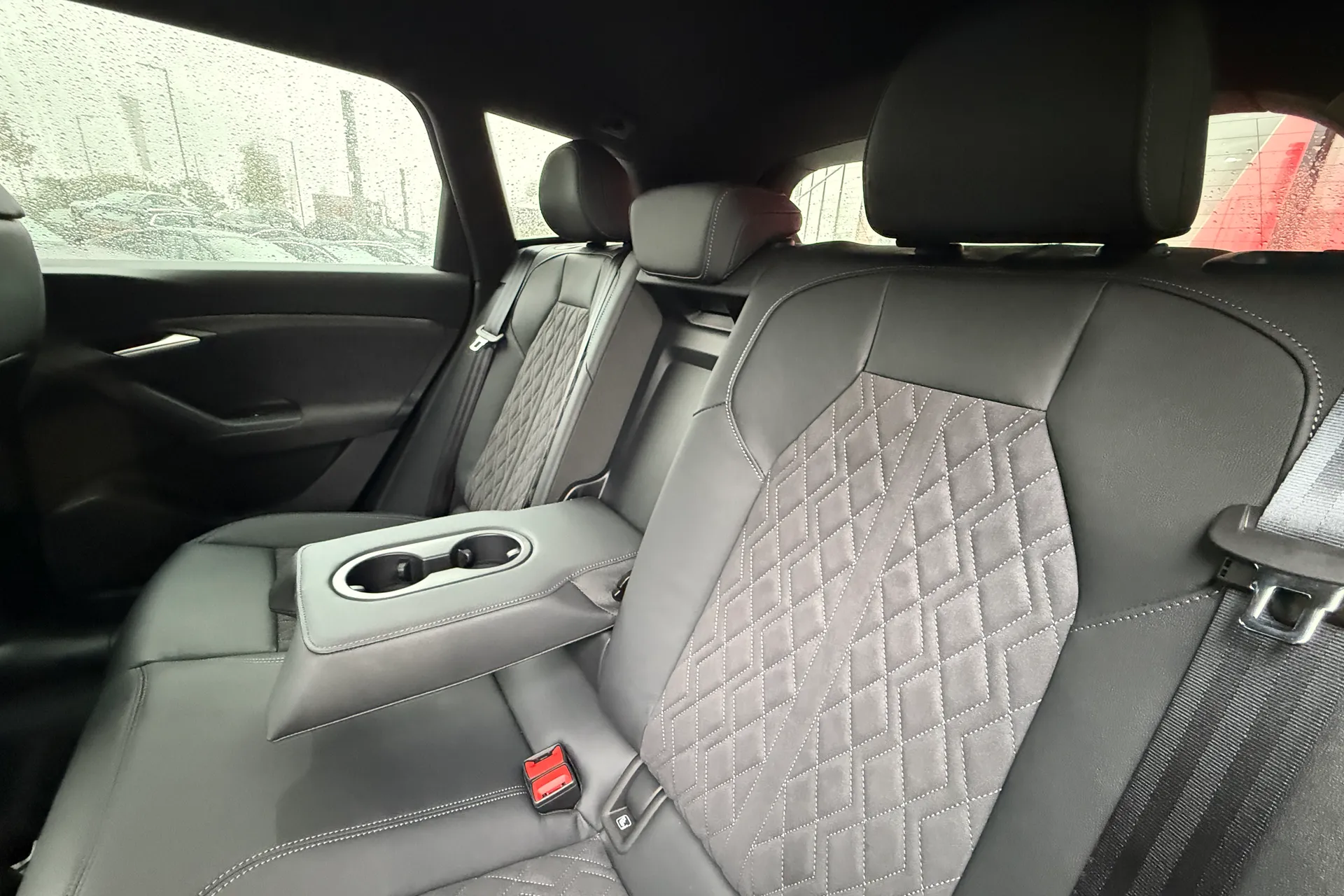 Audi Q6 thumbnail image number 41