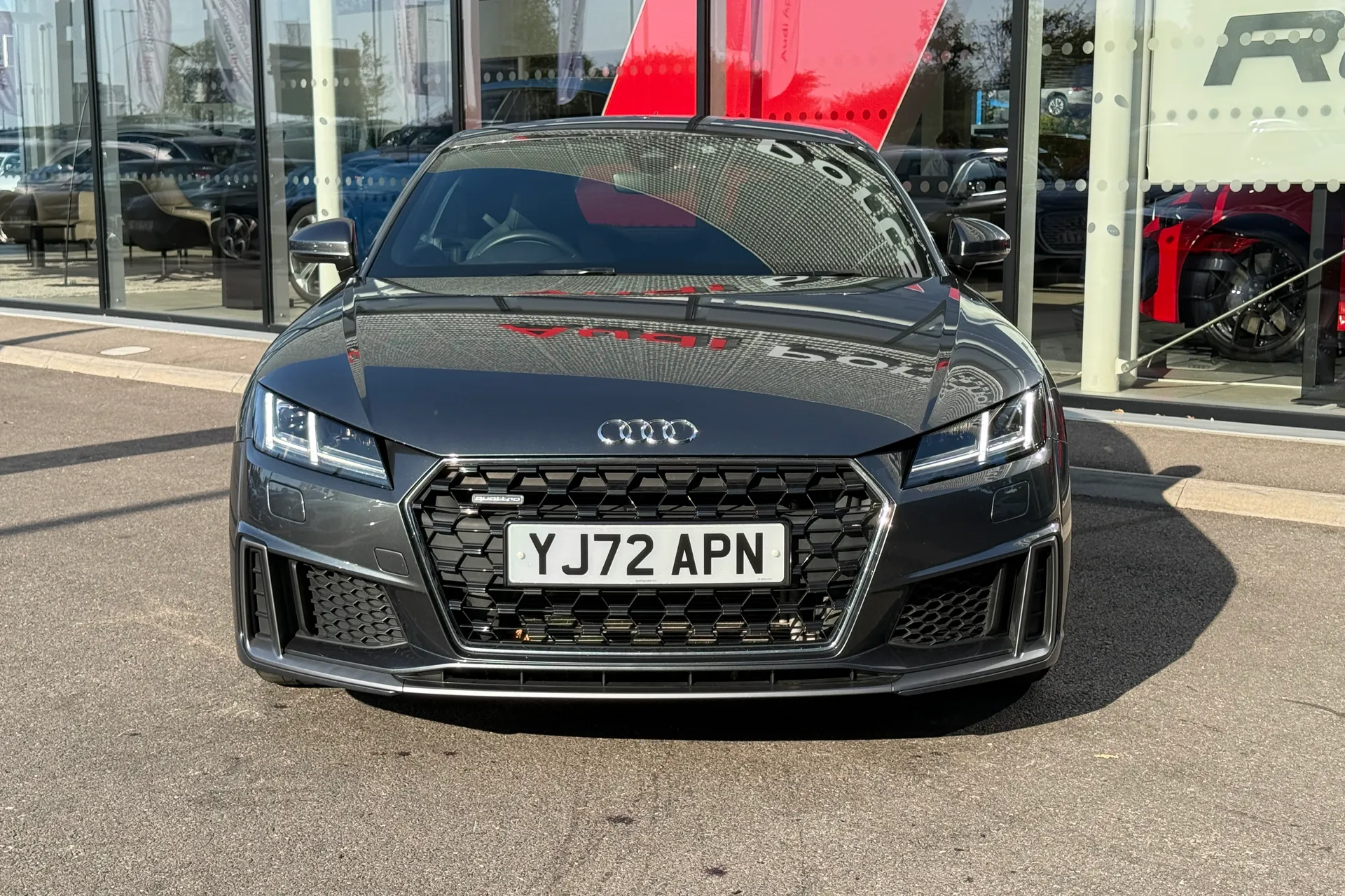 Audi TT thumbnail image number 8