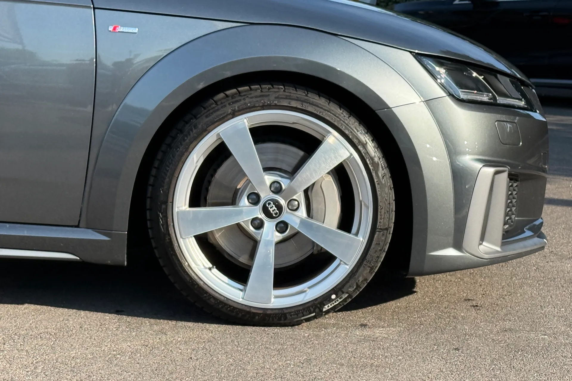 Audi TT thumbnail image number 15