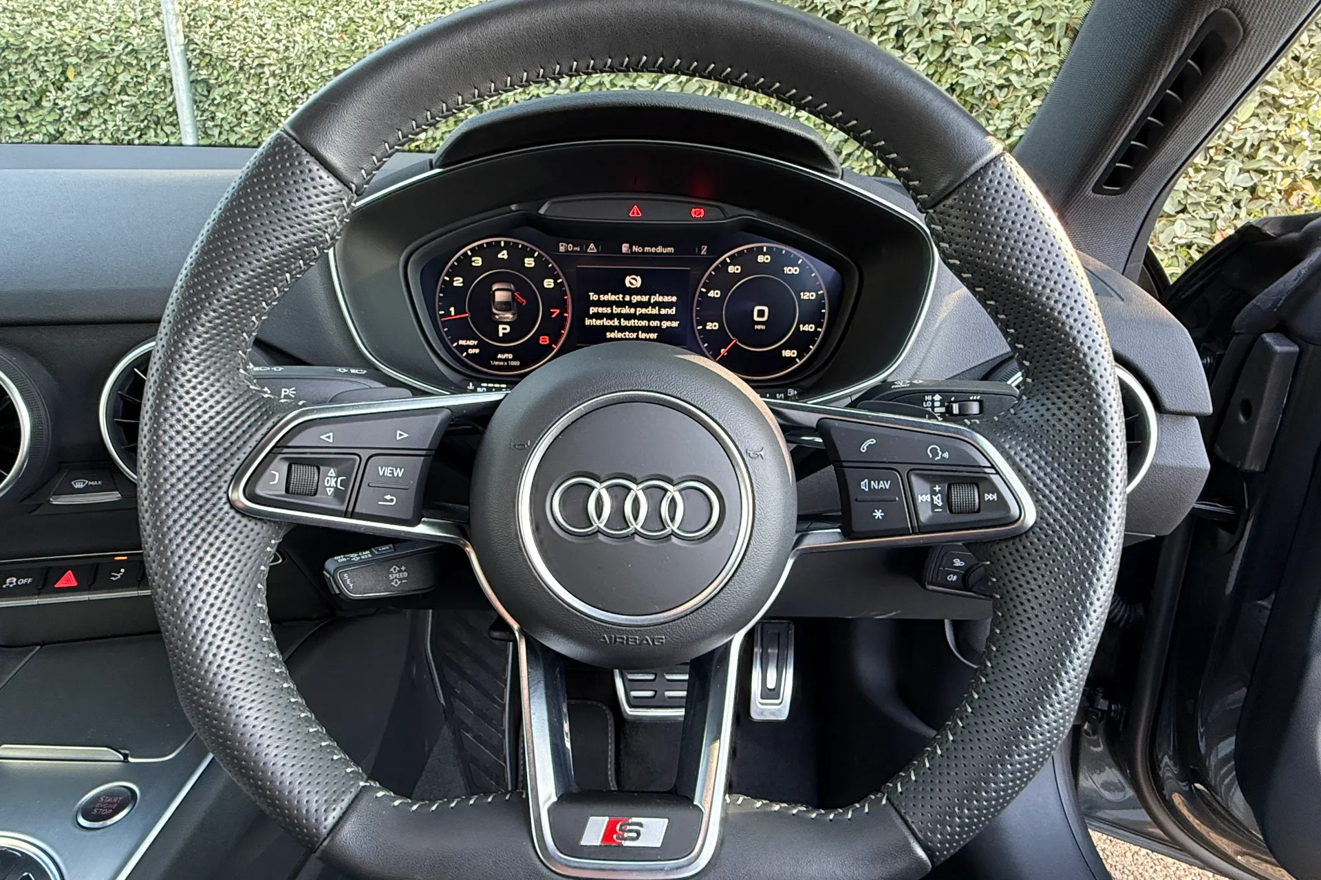 Audi TT thumbnail image number 16