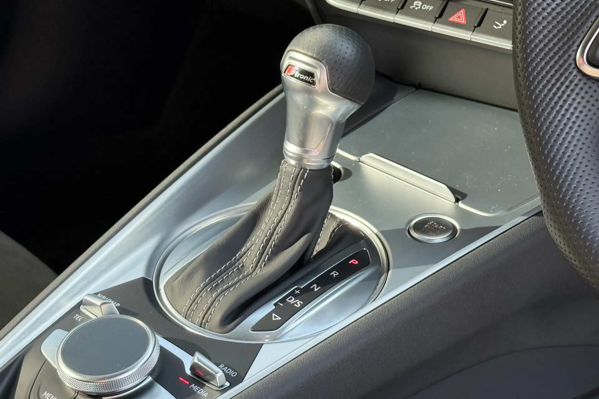 Audi TT thumbnail image number 18