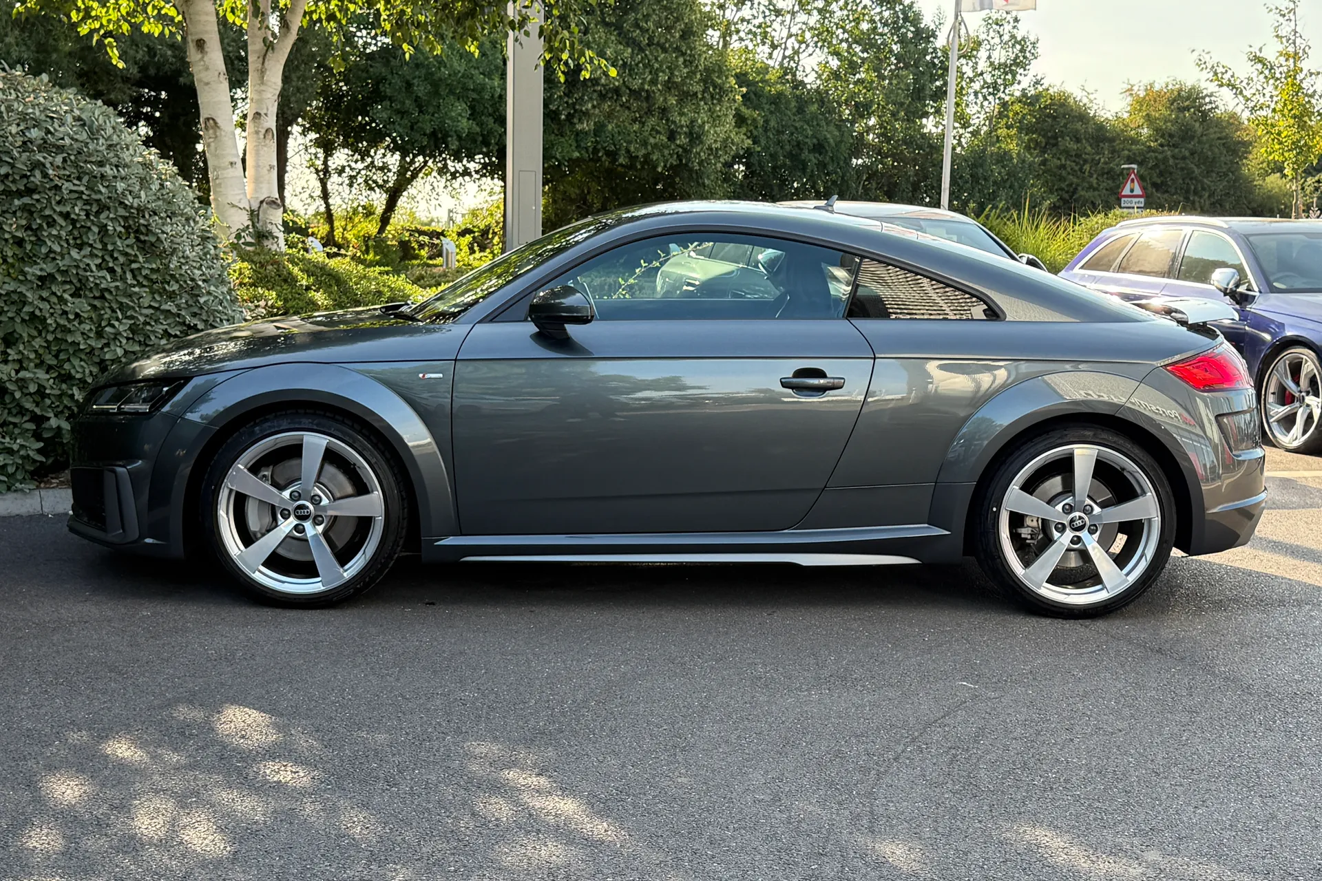 Audi TT thumbnail image number 21