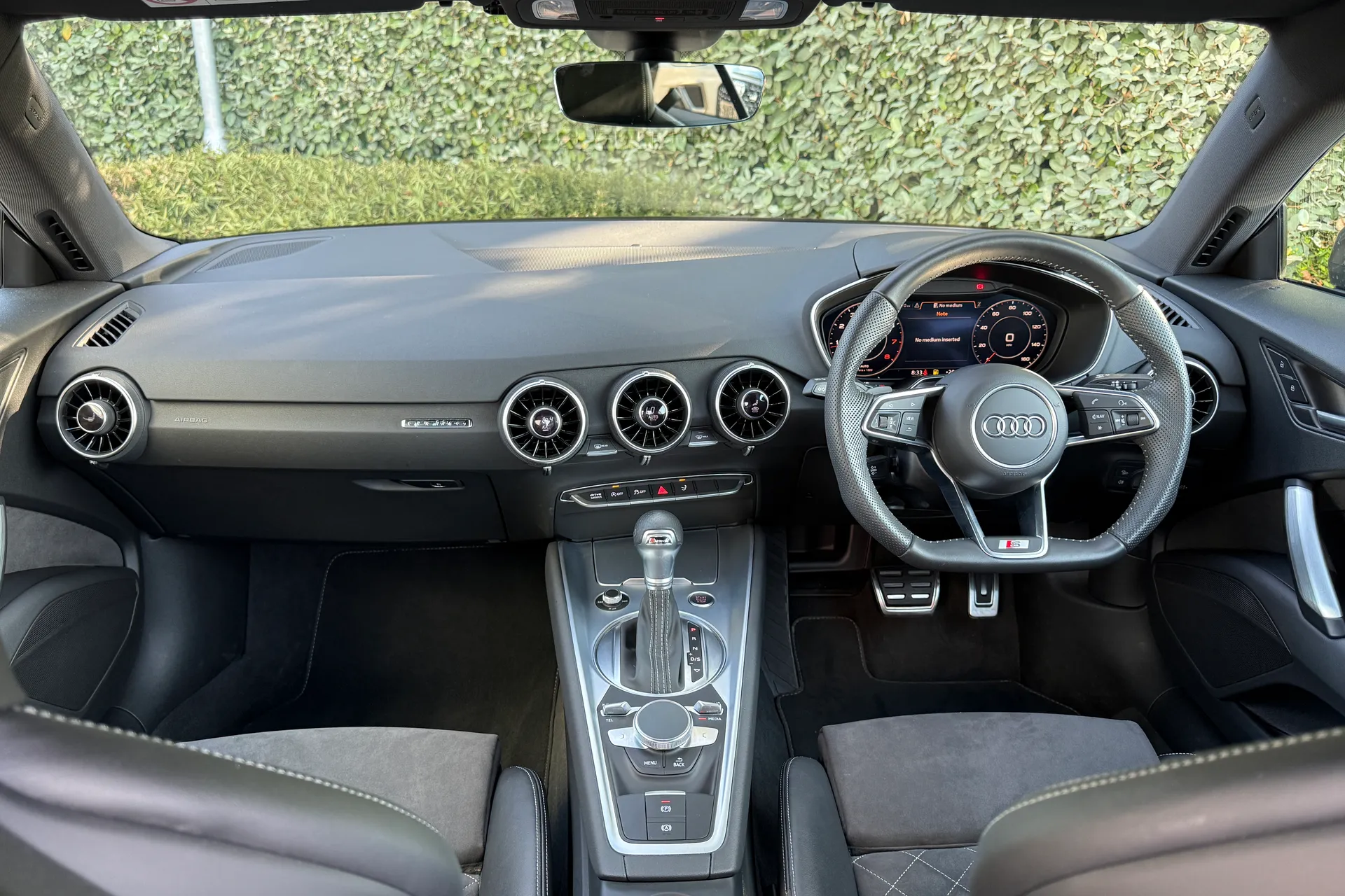 Audi TT thumbnail image number 5