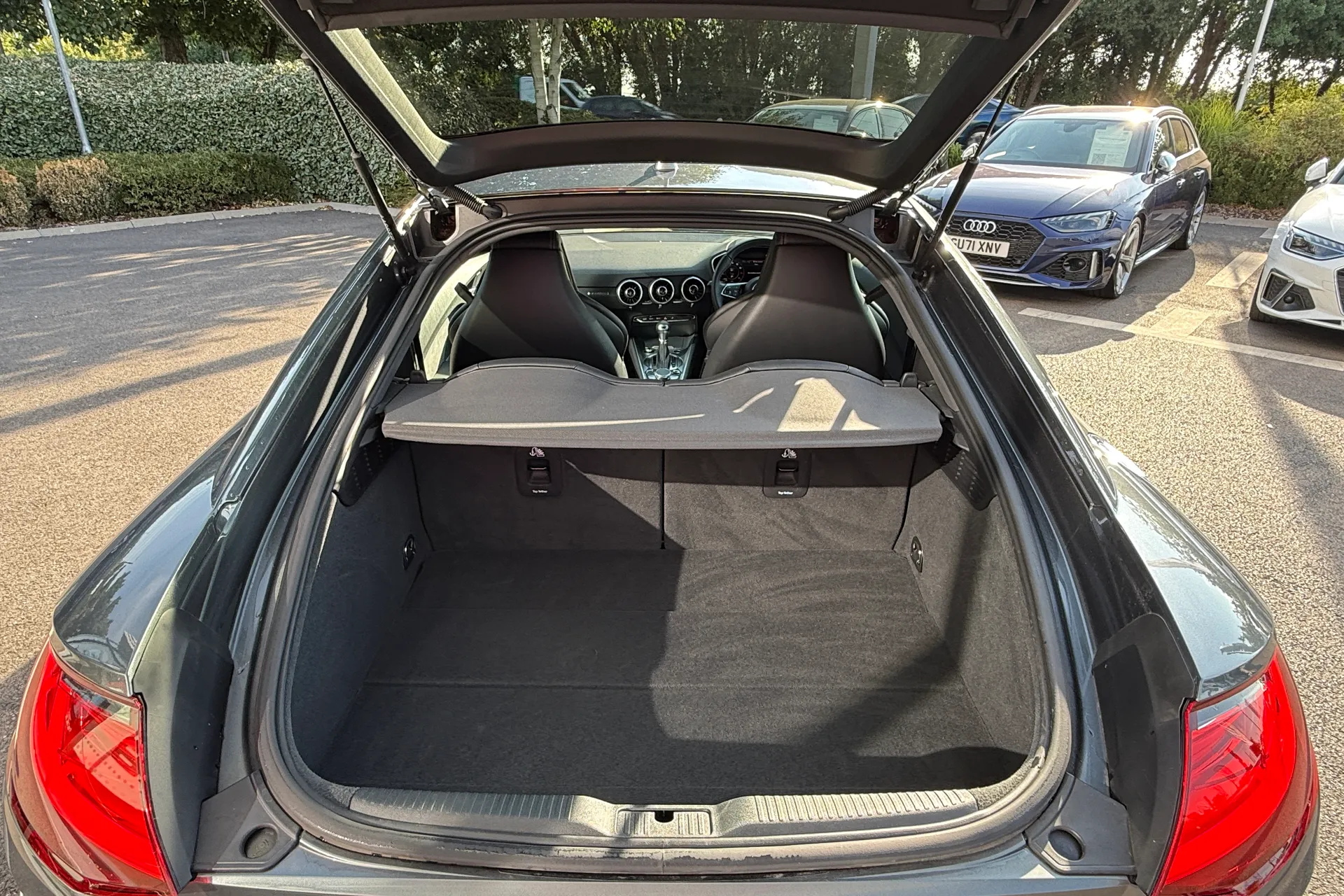 Audi TT thumbnail image number 35