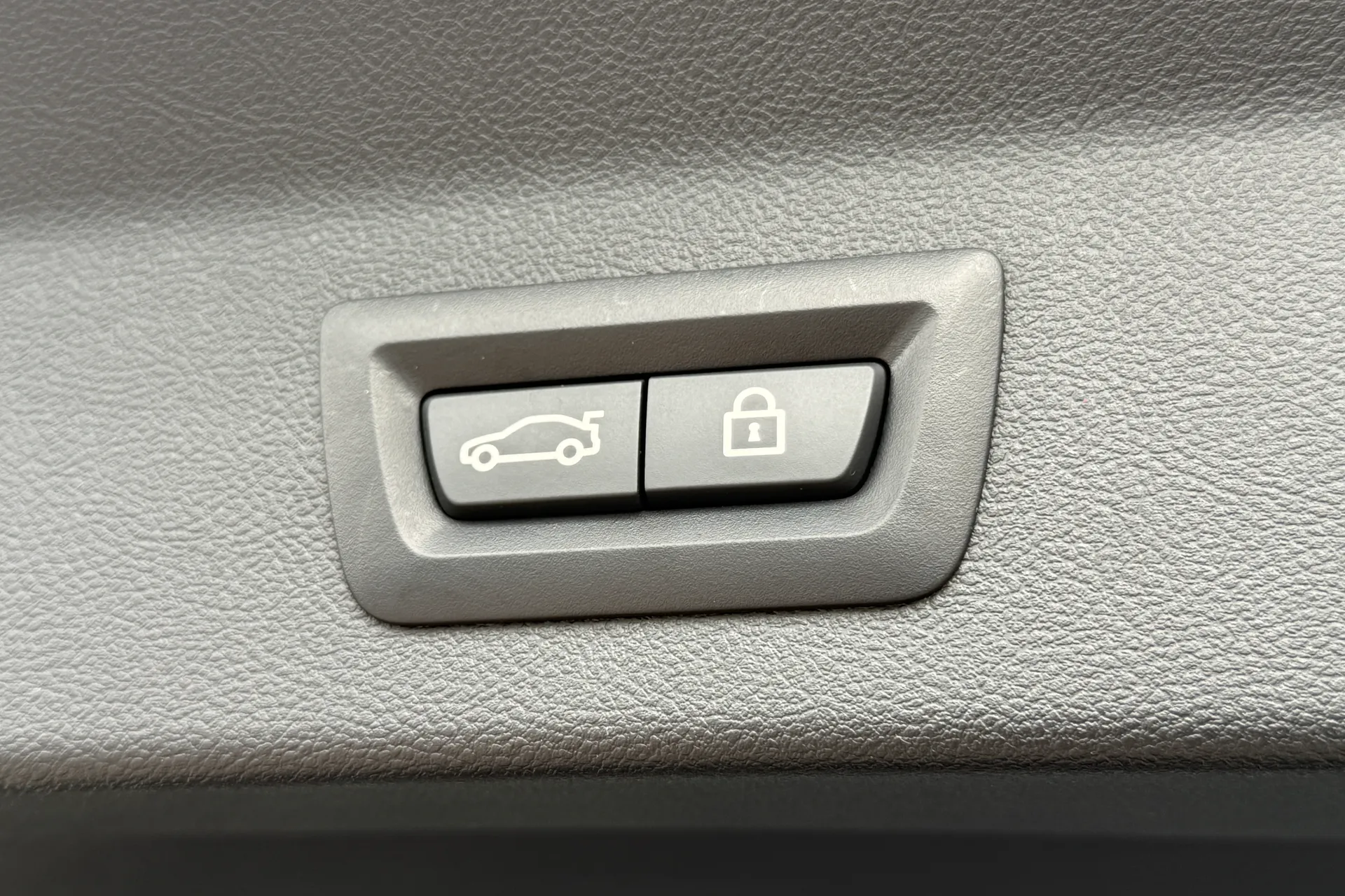 BMW X3 thumbnail image number 32