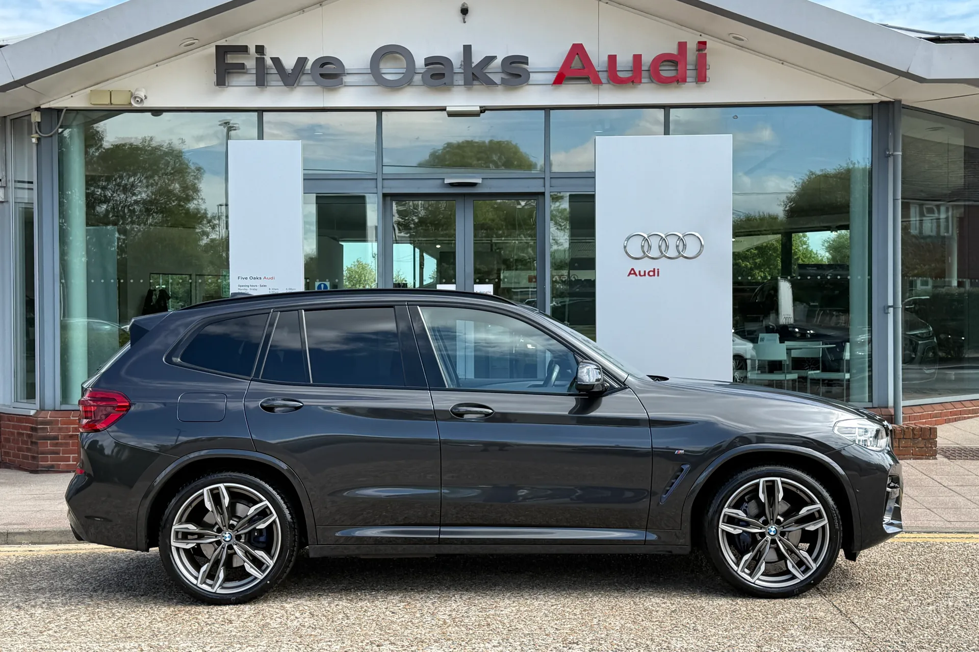 BMW X3 thumbnail image number 2