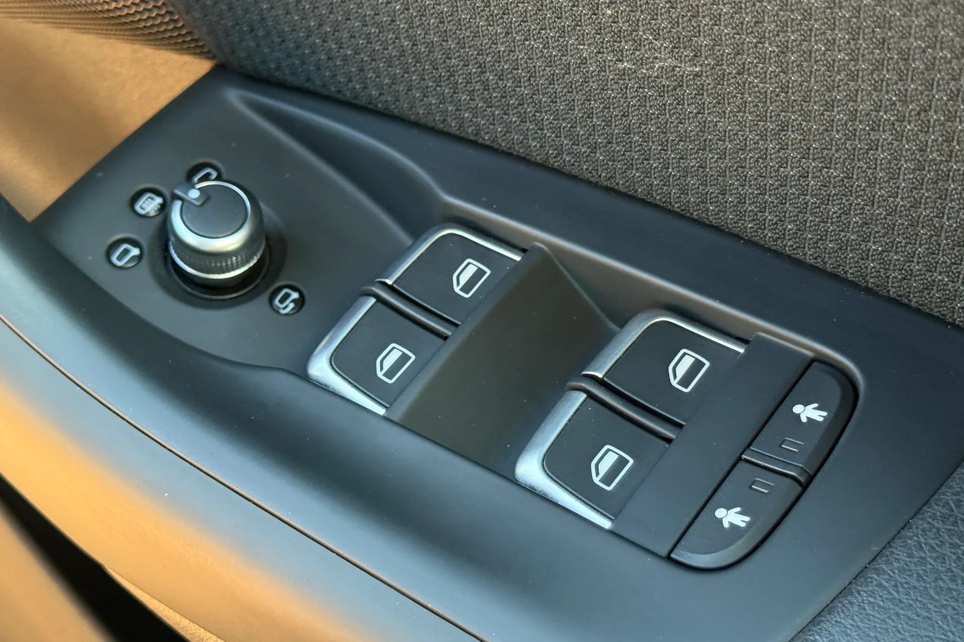 Audi Q3 thumbnail image number 17
