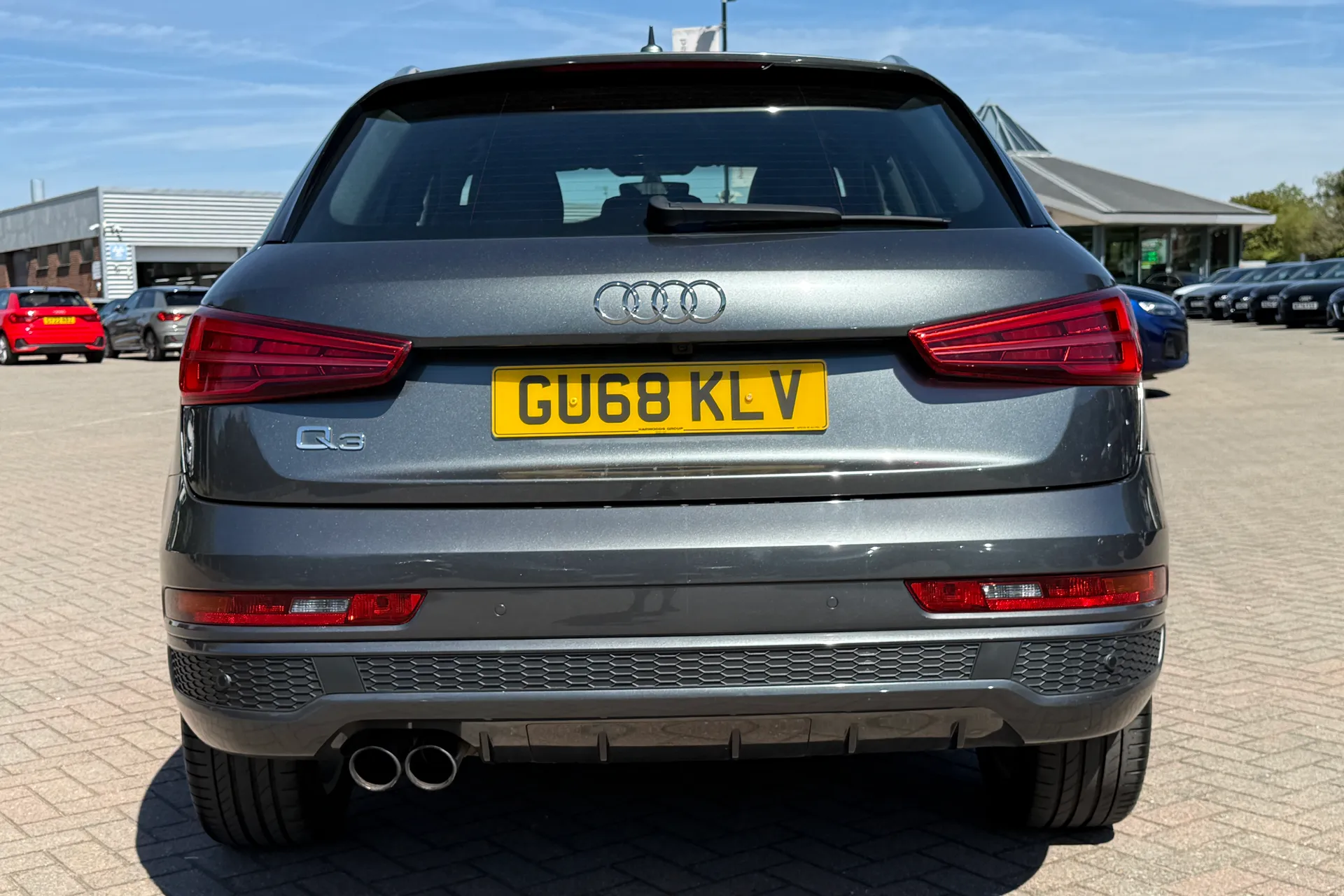 Audi Q3 thumbnail image number 31