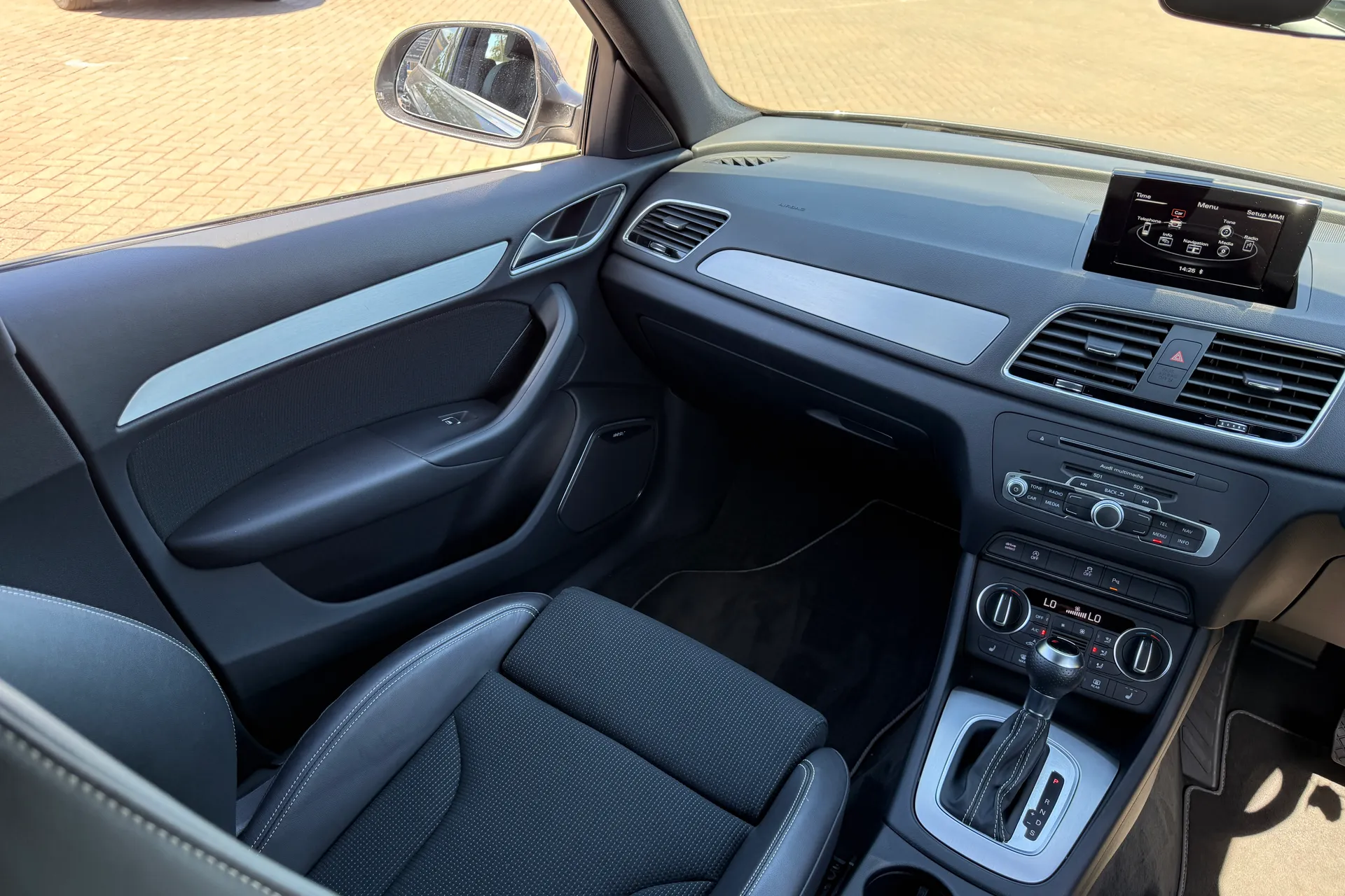 Audi Q3 thumbnail image number 37