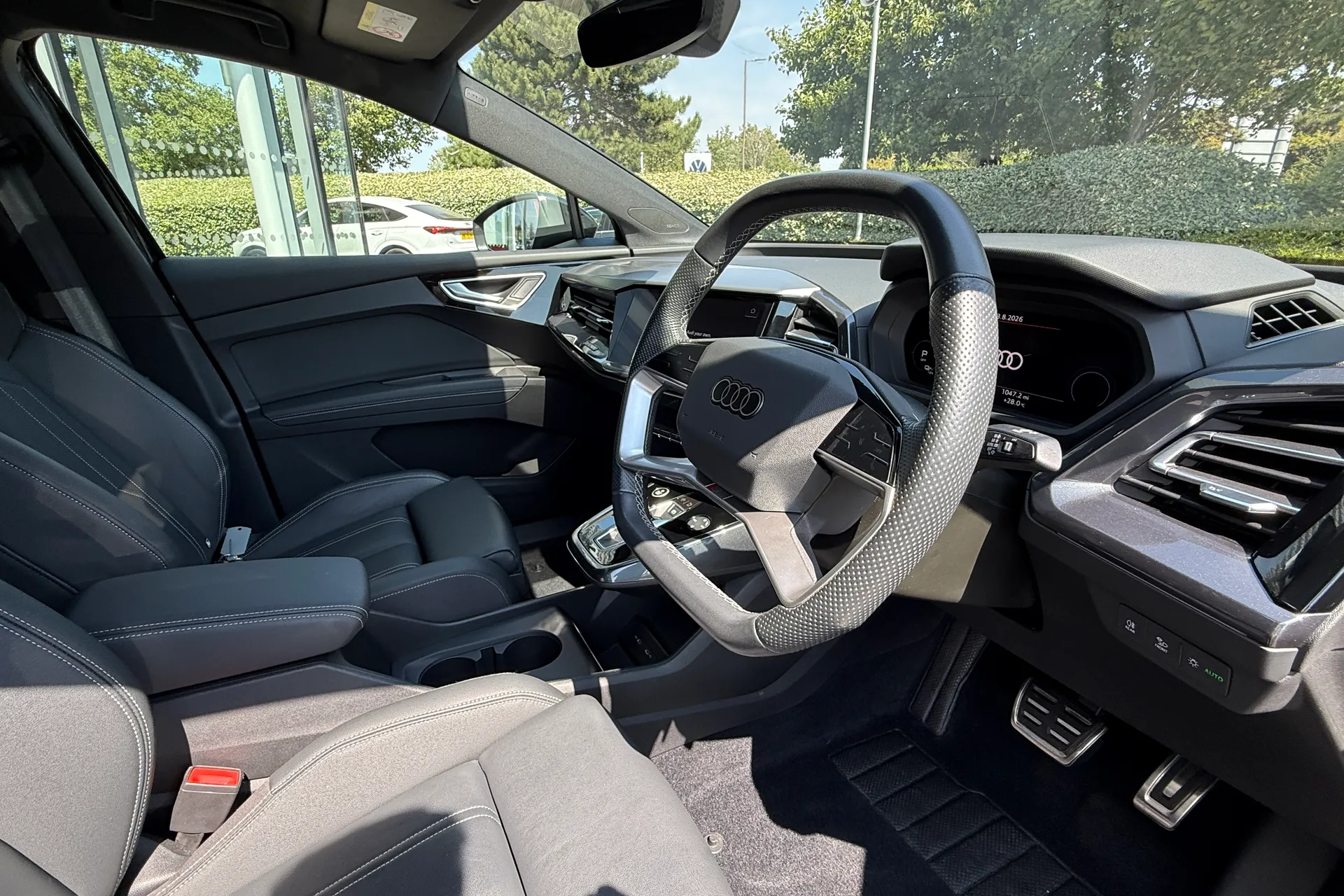 Audi Q4 thumbnail image number 43