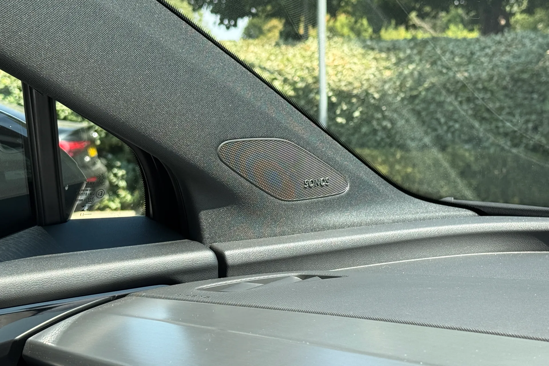 Audi Q4 thumbnail image number 28