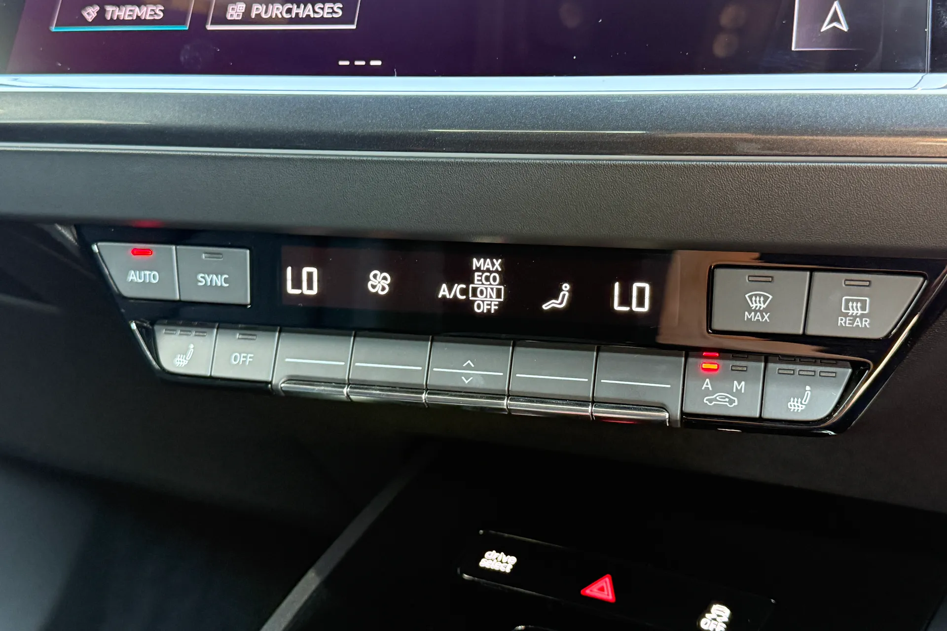 Audi Q4 thumbnail image number 32