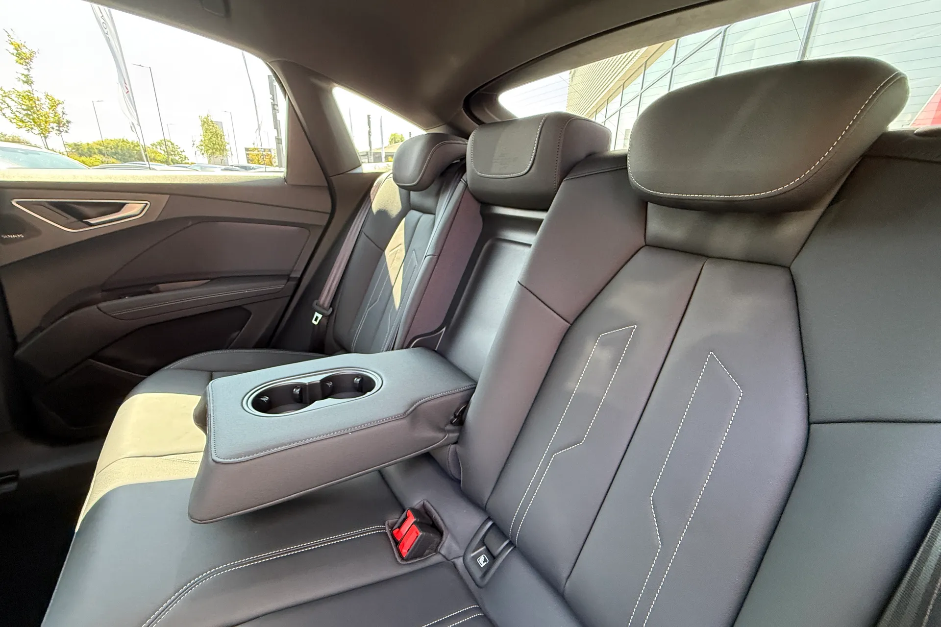 Audi Q4 thumbnail image number 40
