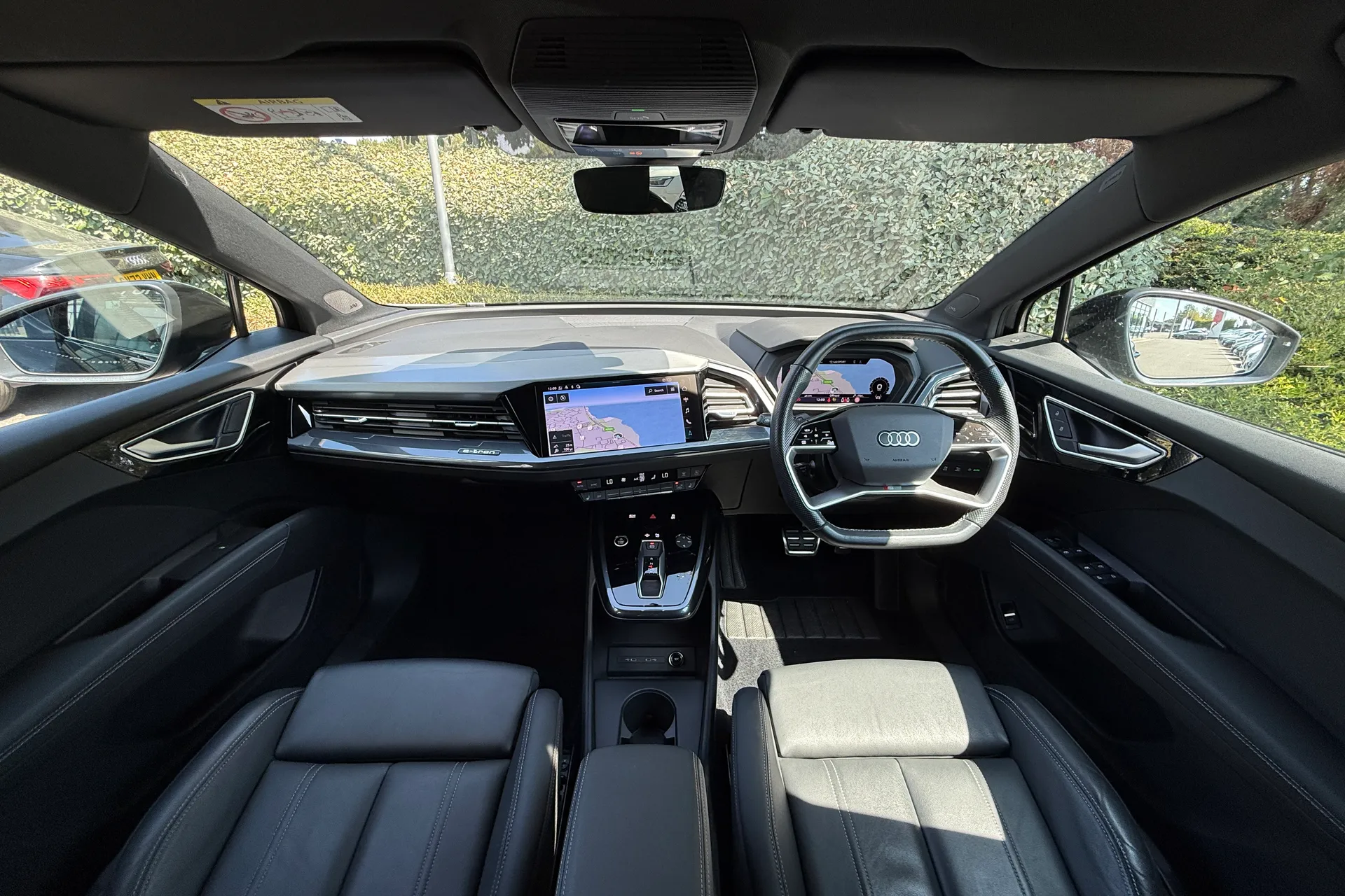 Audi Q4 thumbnail image number 5