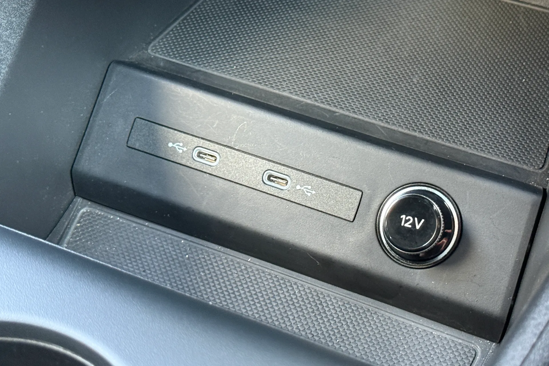 Audi Q4 thumbnail image number 30