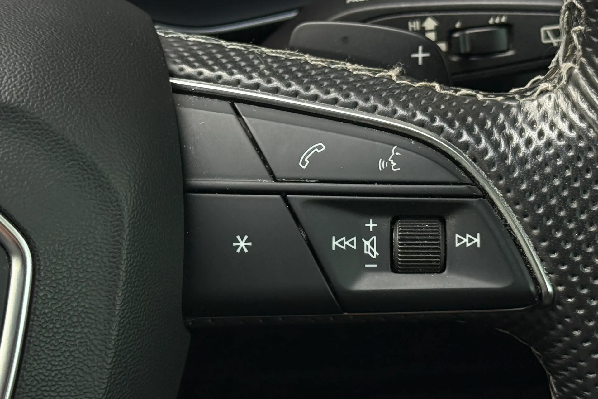 Audi Q7 thumbnail image number 10
