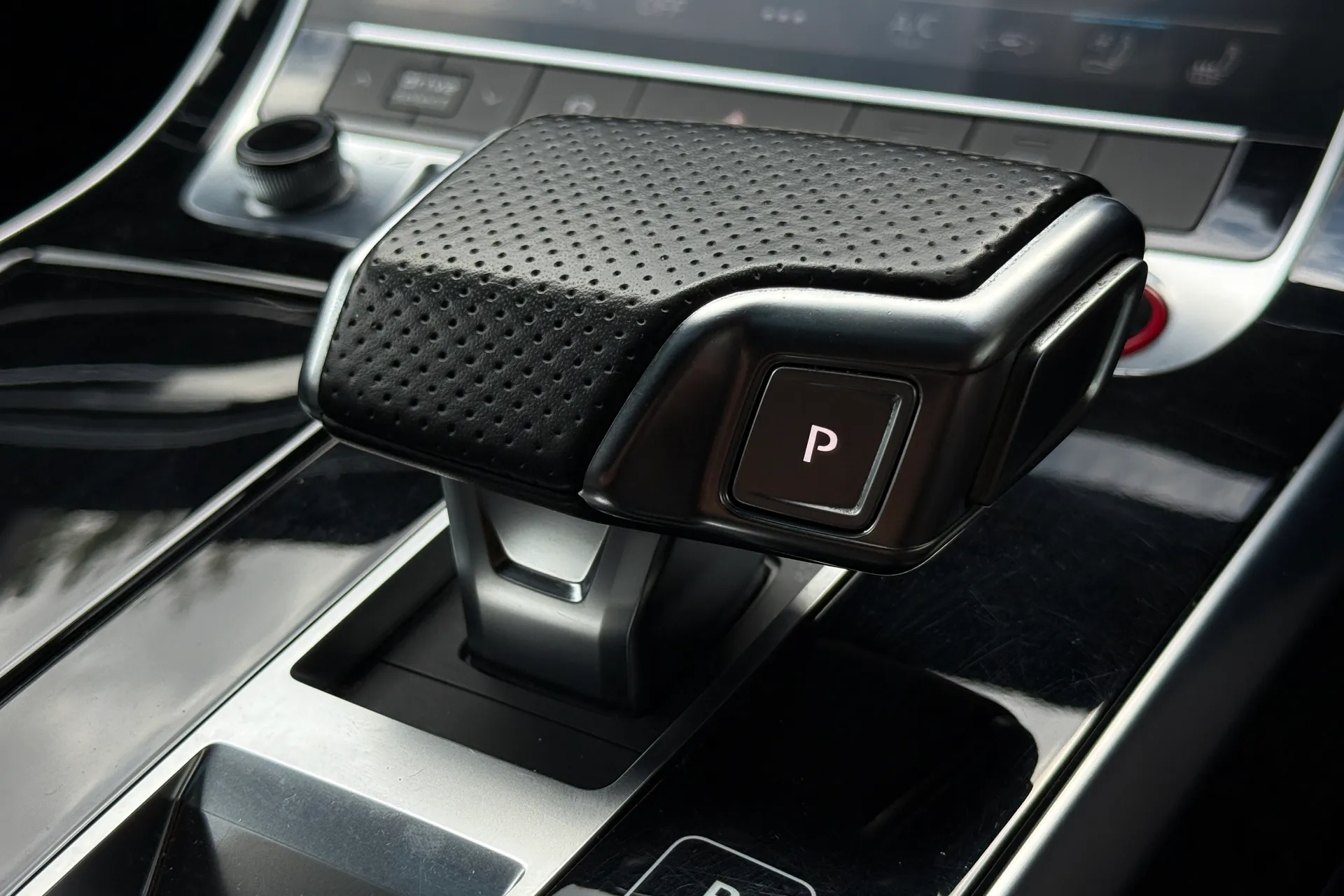 Audi Q7 thumbnail image number 26