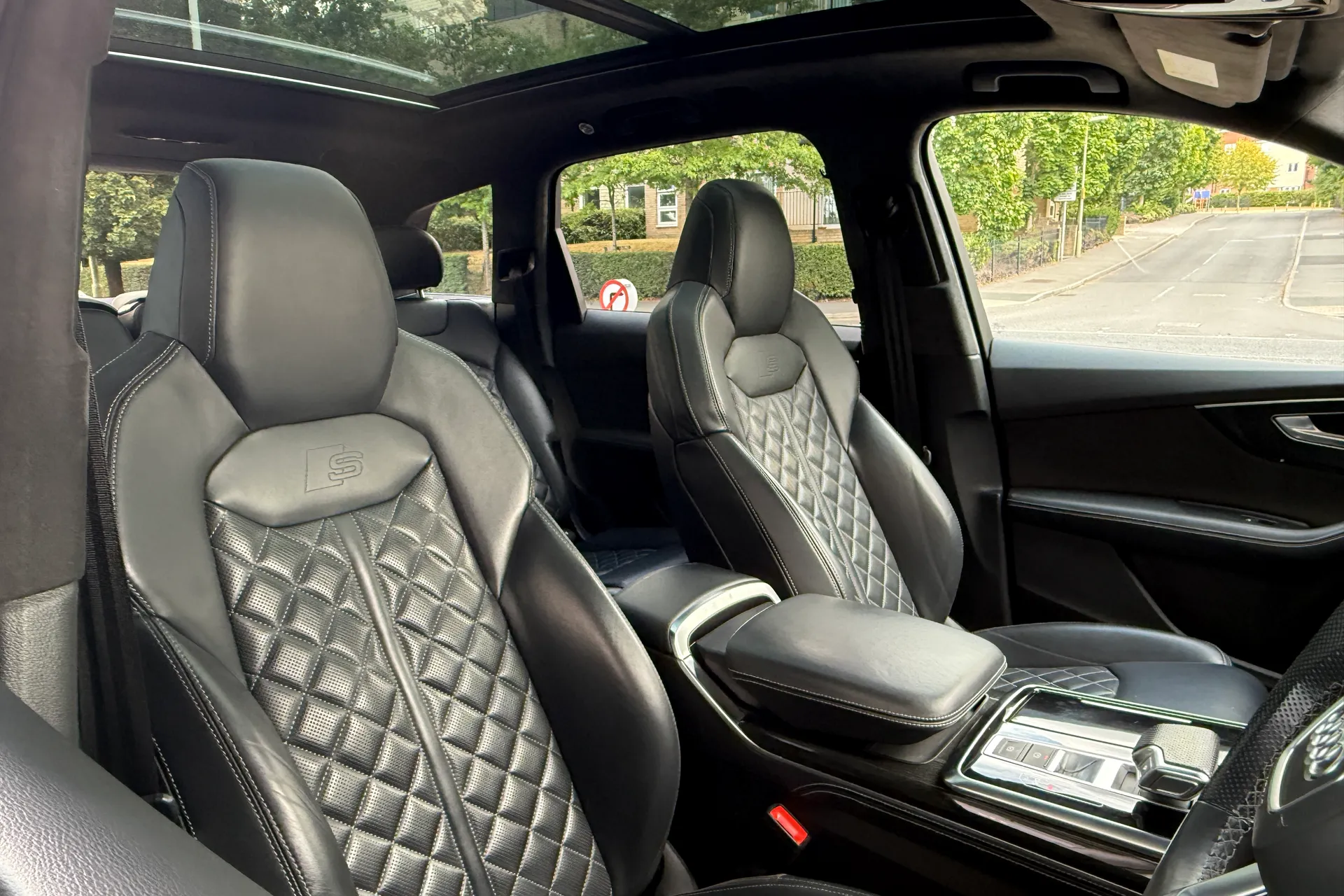 Audi Q7 thumbnail image number 37