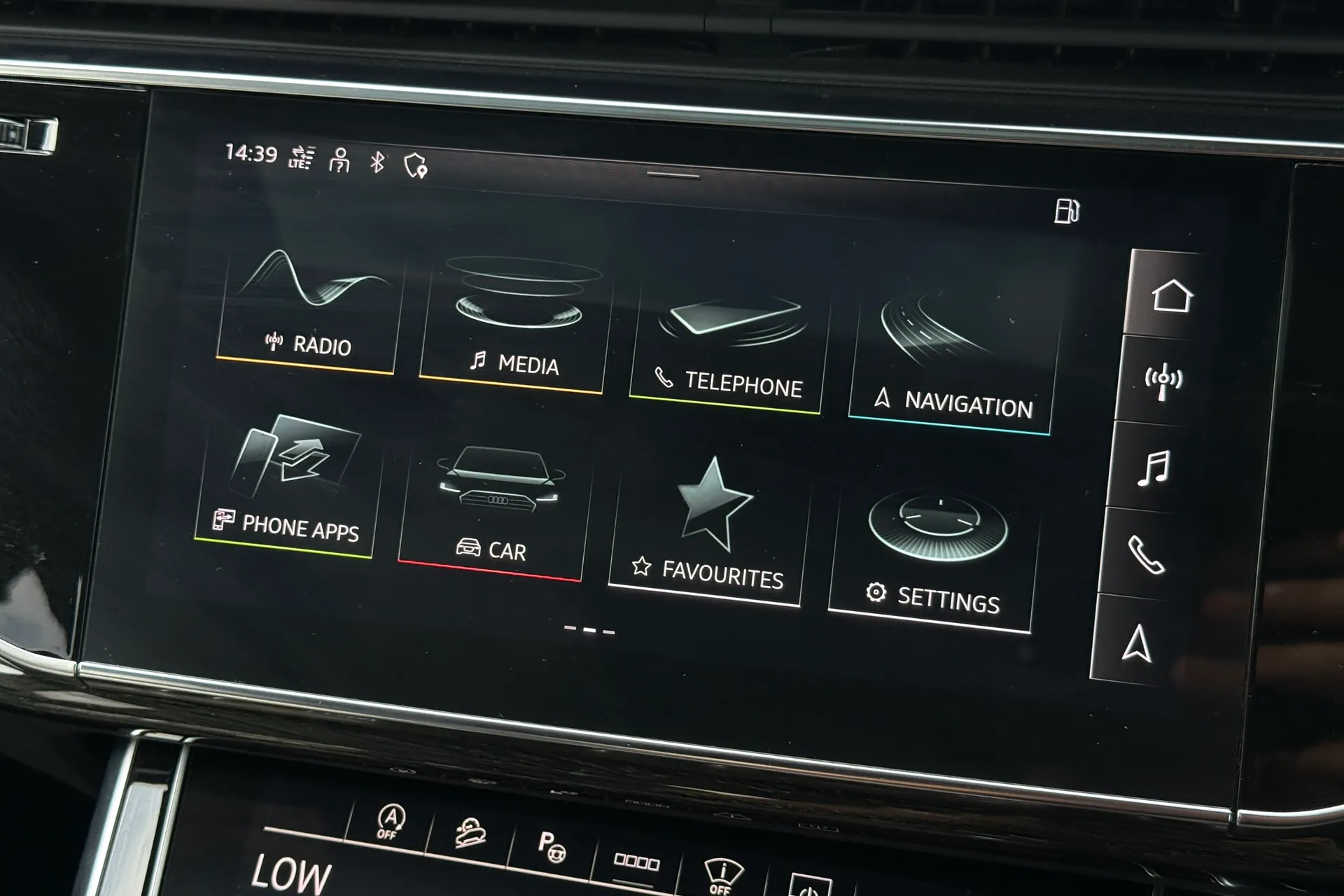 Audi Q7 thumbnail image number 16
