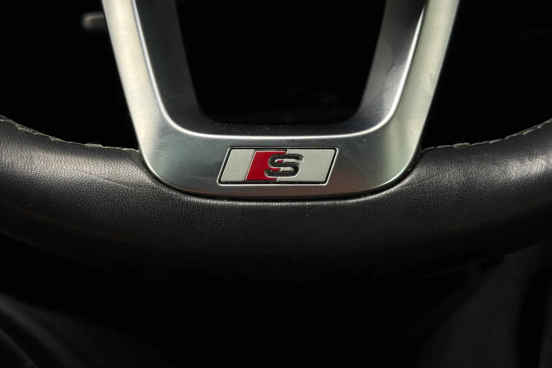 Audi Q7 thumbnail image number 14