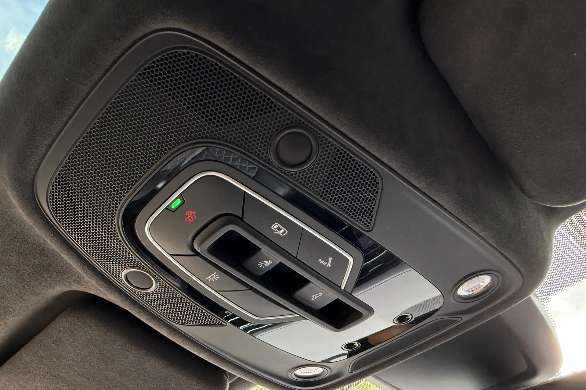 Audi Q7 thumbnail image number 31