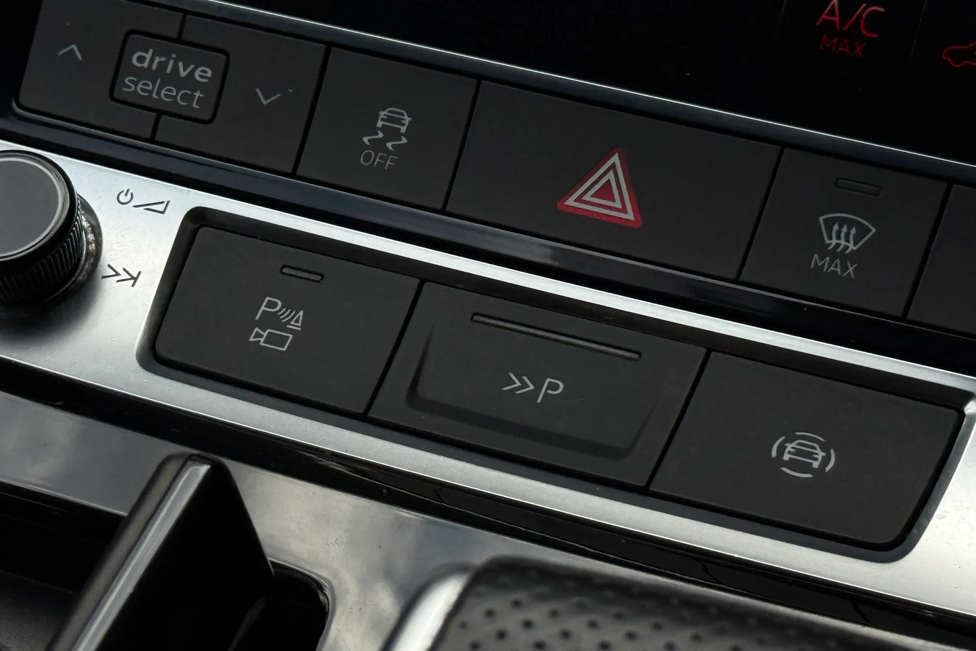 Audi Q7 thumbnail image number 23