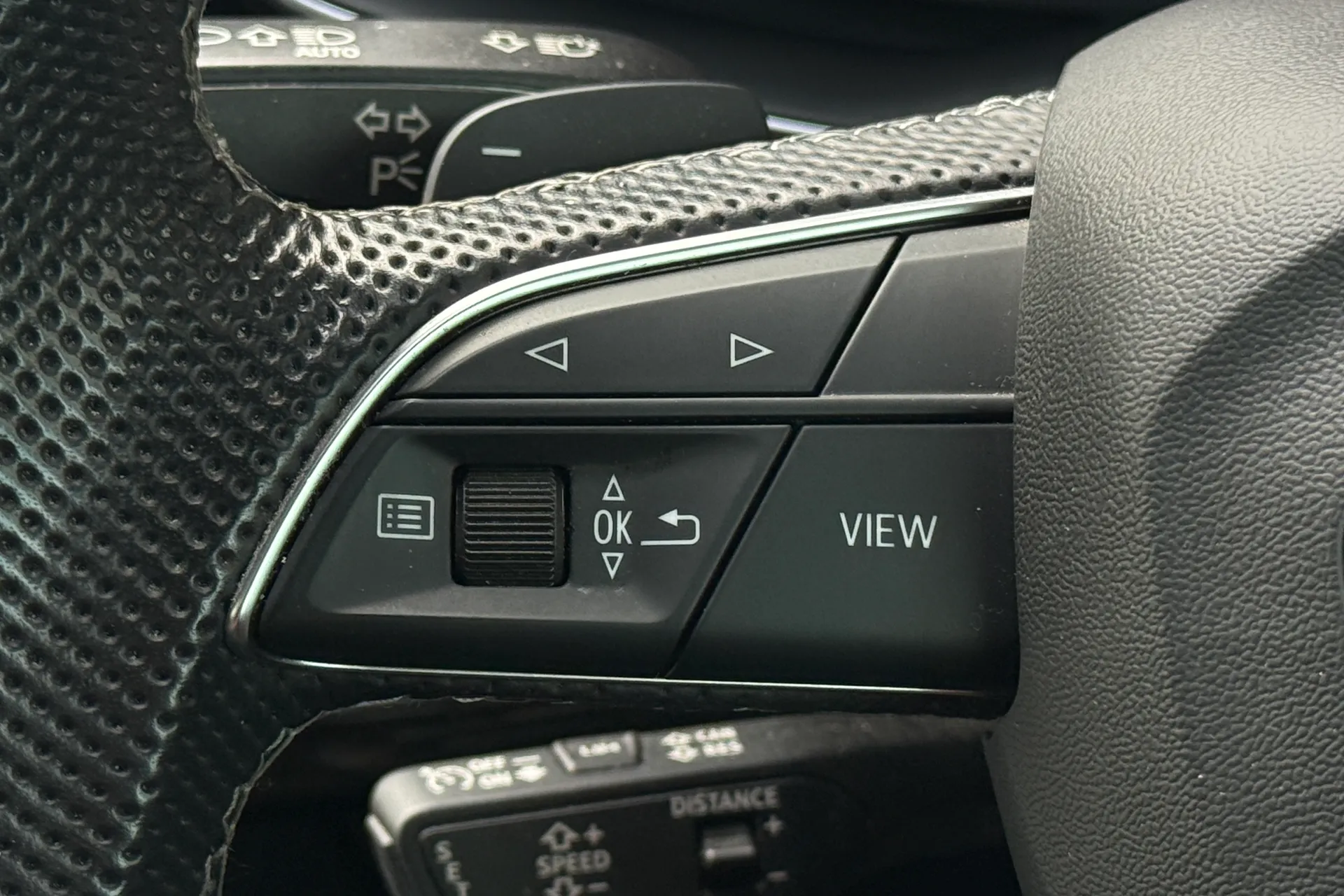 Audi Q7 thumbnail image number 11
