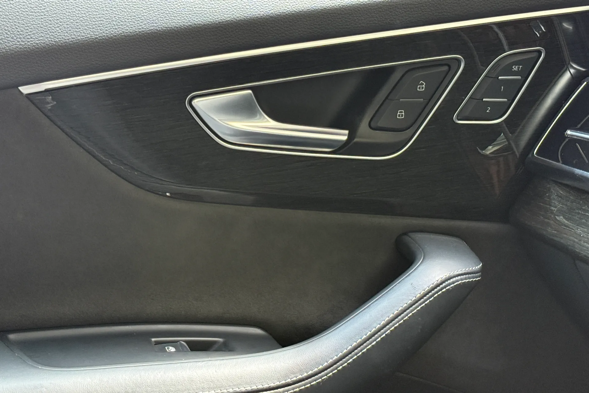 Audi Q7 thumbnail image number 29