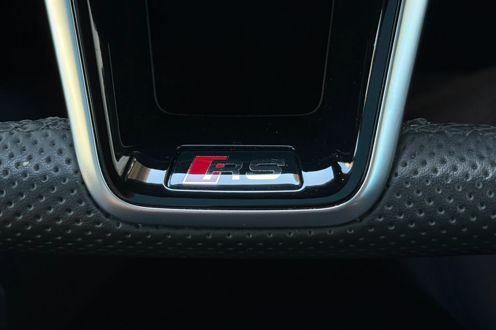 Audi RS e-tron GT thumbnail image number 10