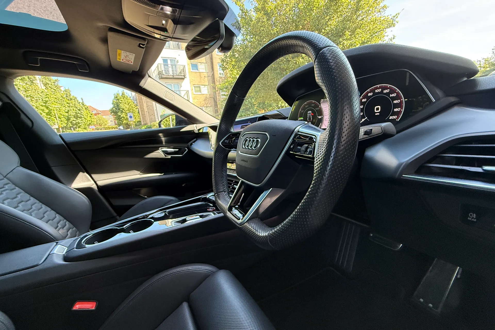 Audi RS e-tron GT thumbnail image number 6