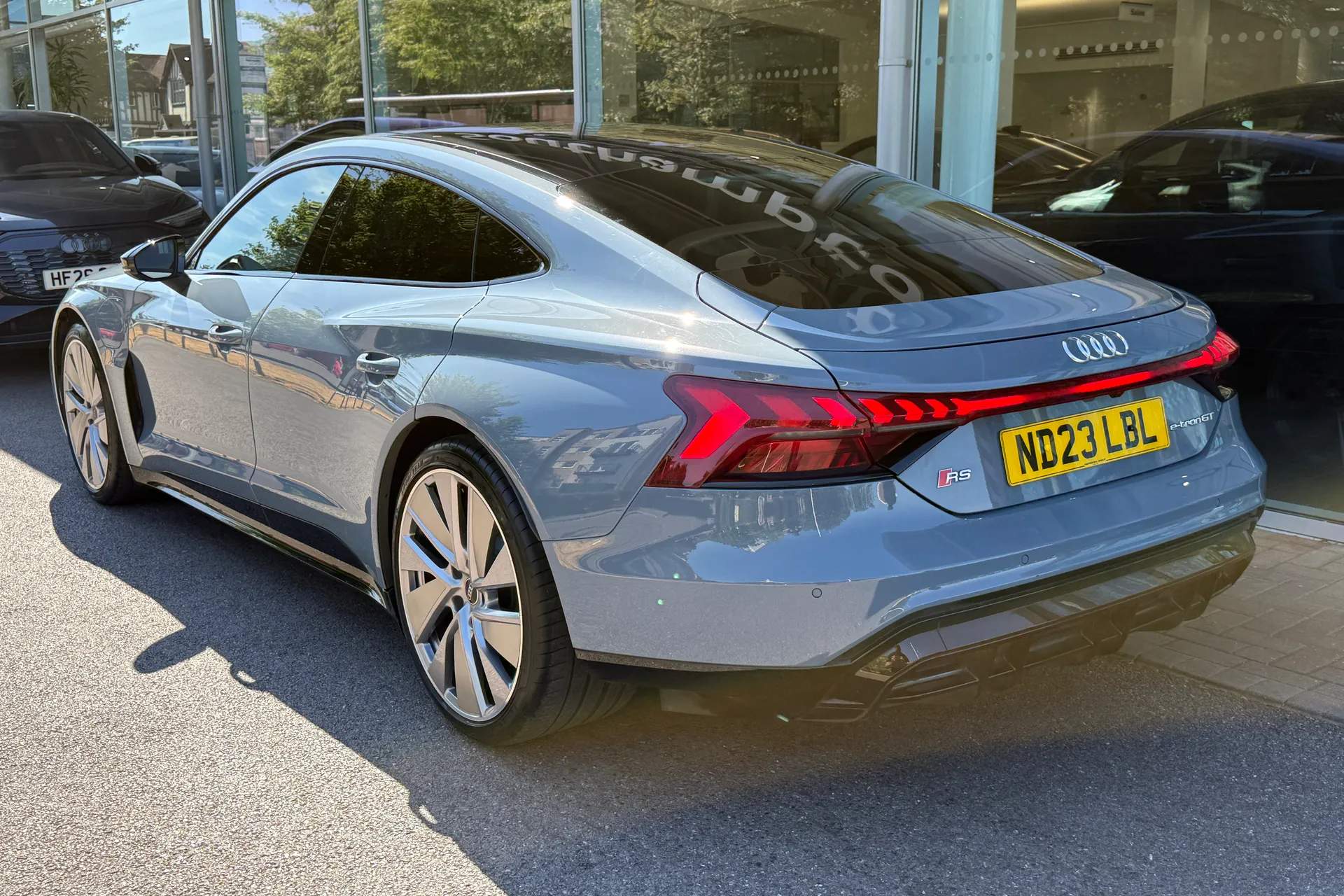Audi RS e-tron GT thumbnail image number 3