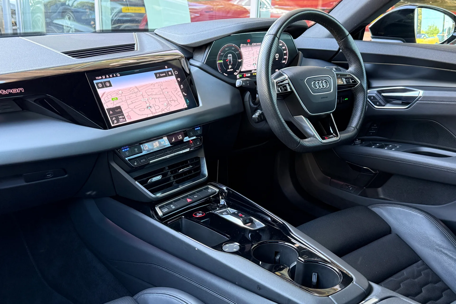 Audi RS e-tron GT thumbnail image number 48