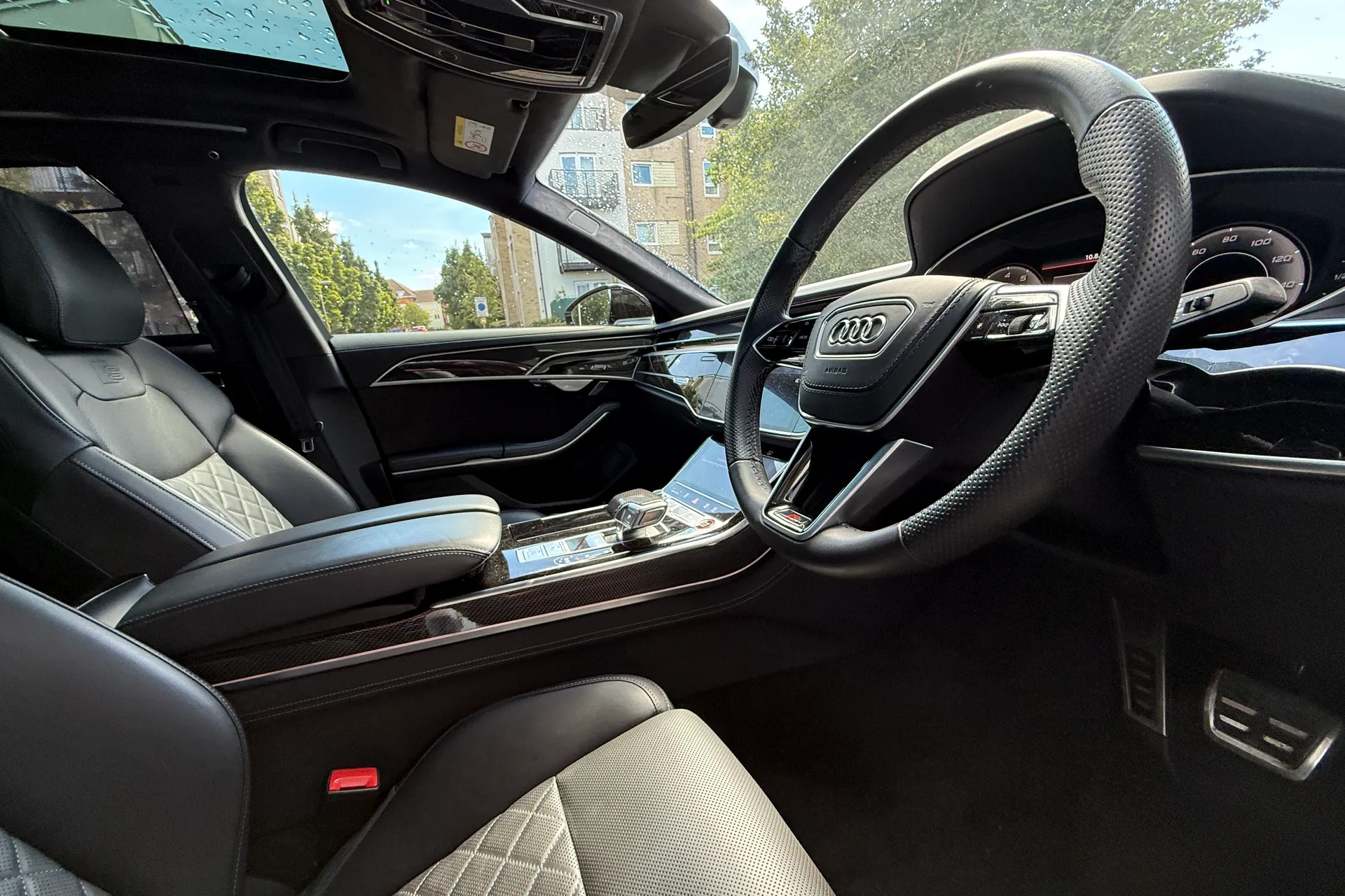 Audi A8 thumbnail image number 6
