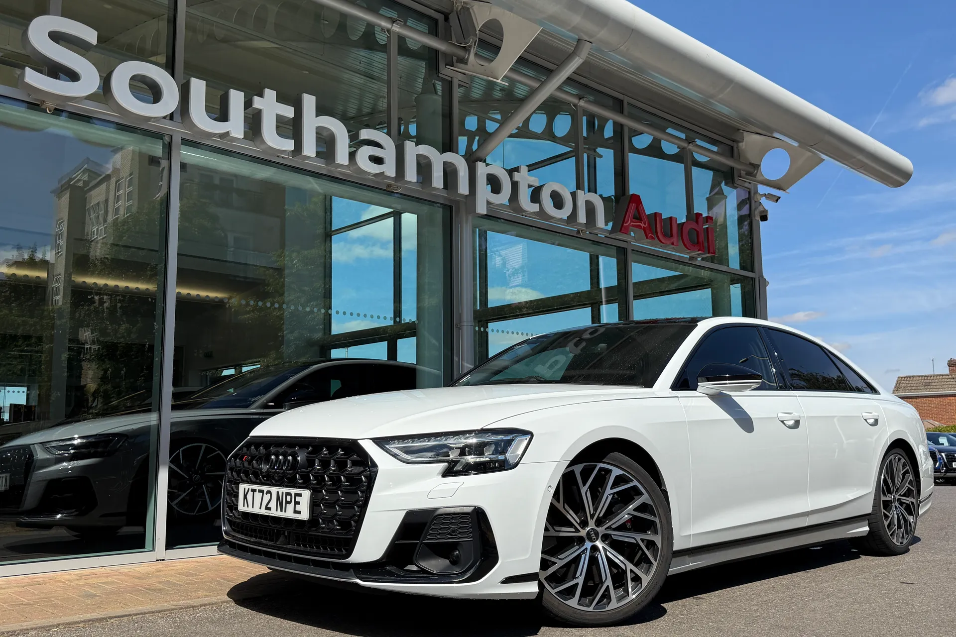 Audi A8 thumbnail image number 68