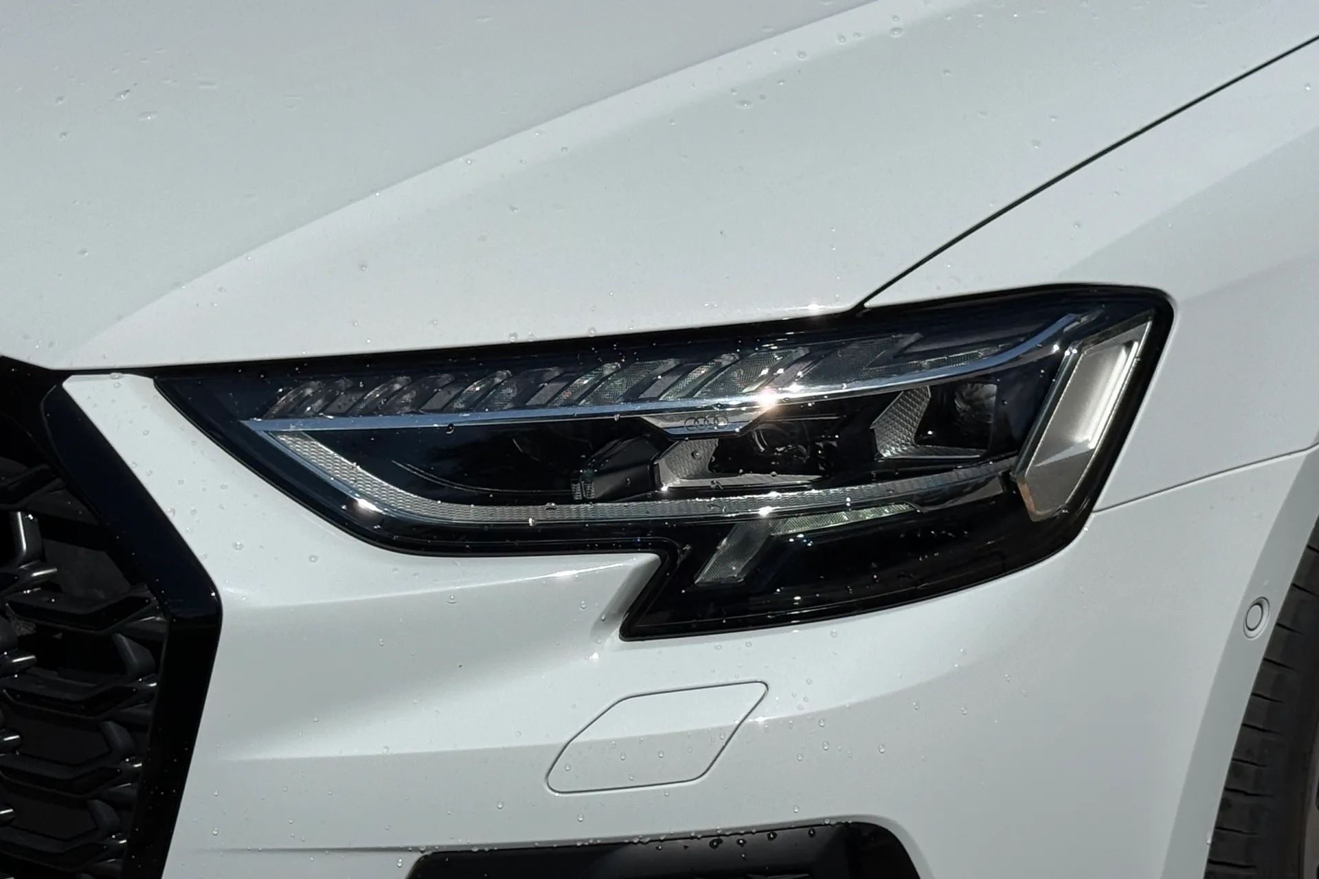 Audi A8 thumbnail image number 50
