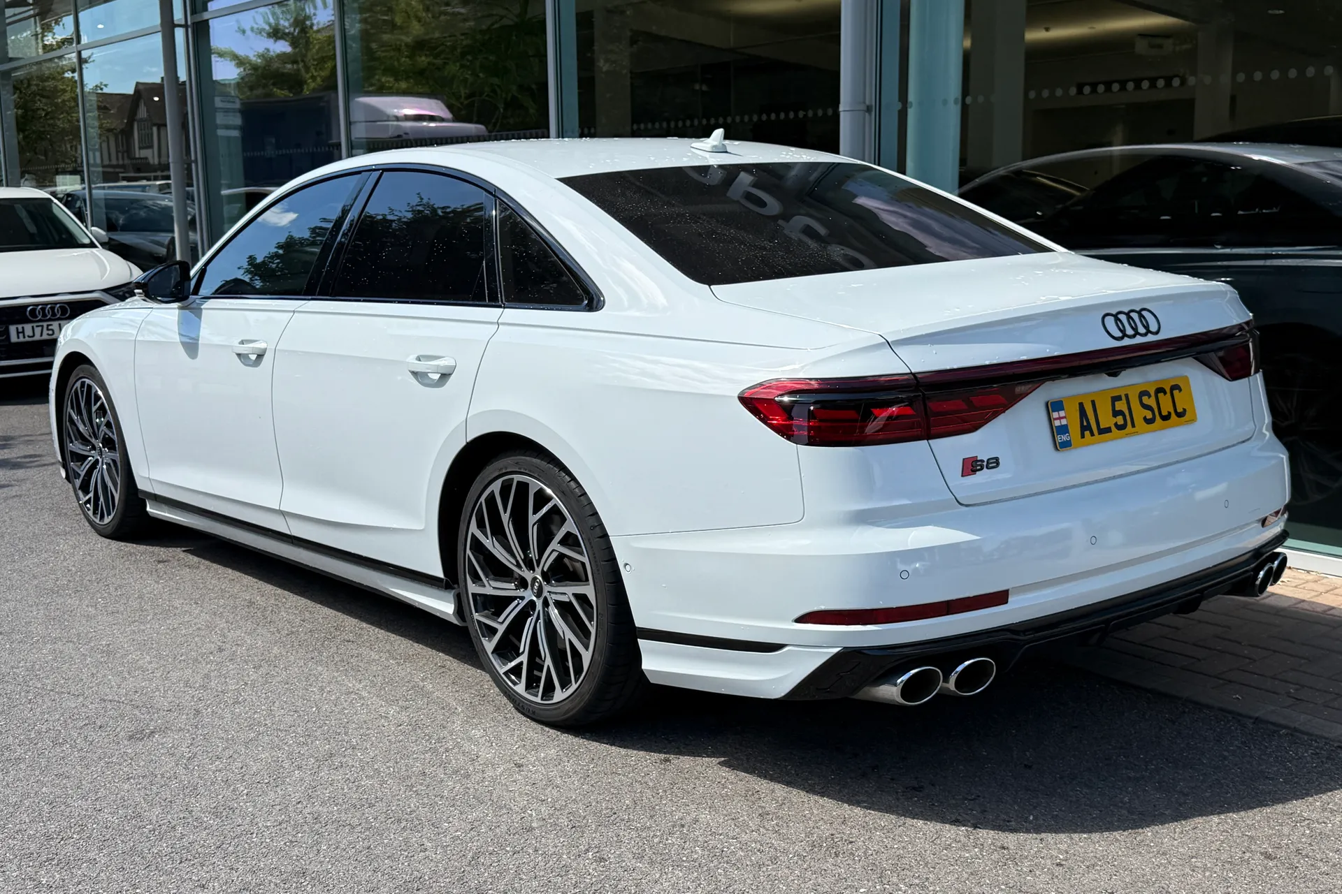 Audi A8 thumbnail image number 44