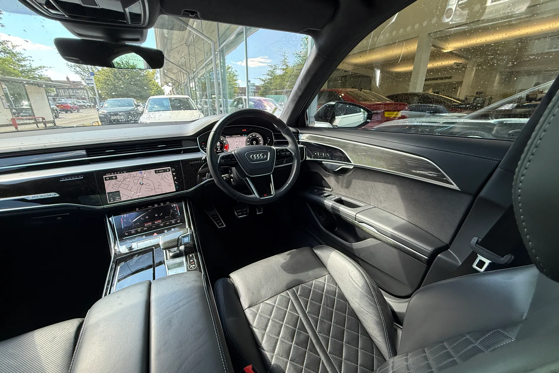 Audi A8 thumbnail image number 39