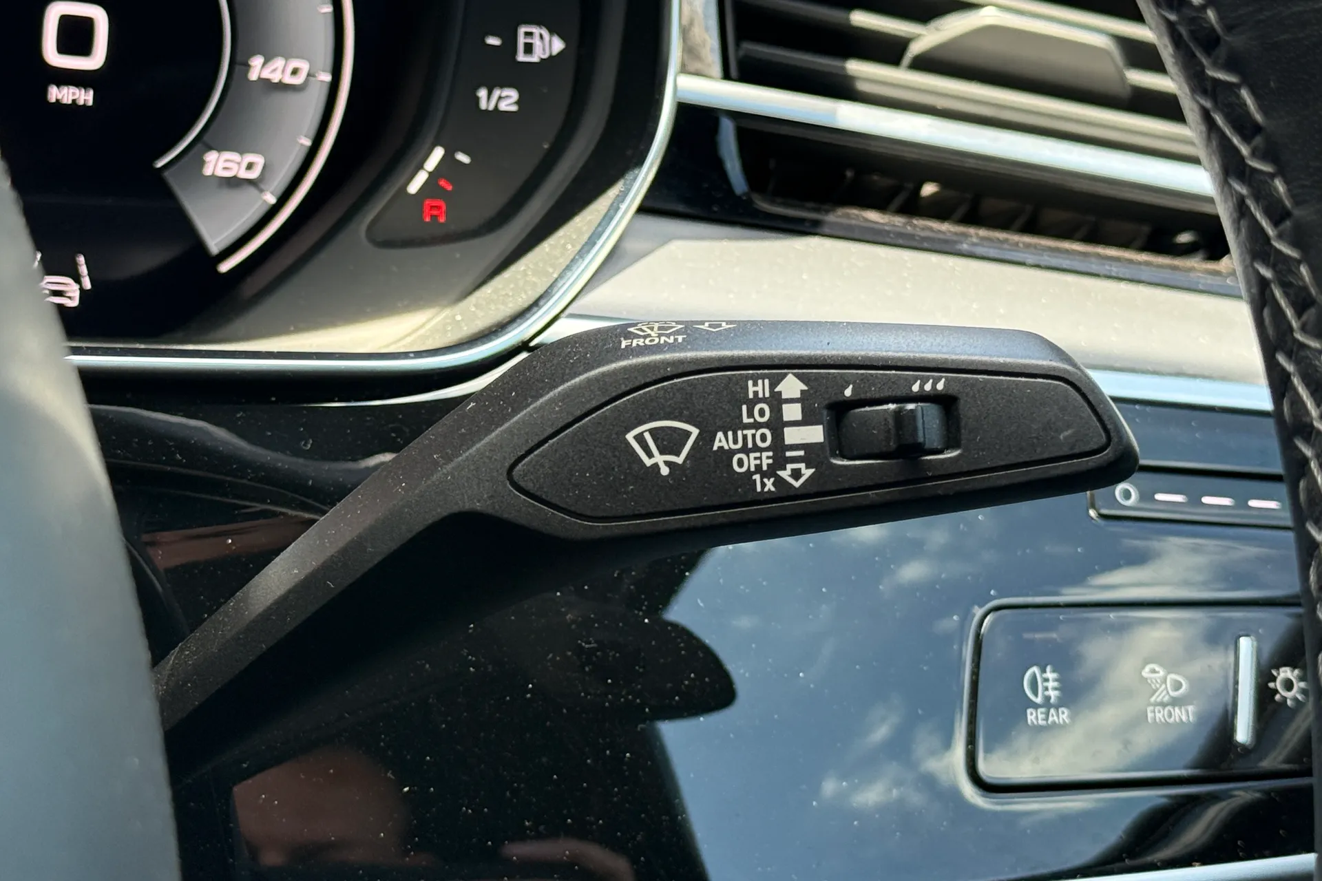 Audi A8 thumbnail image number 16