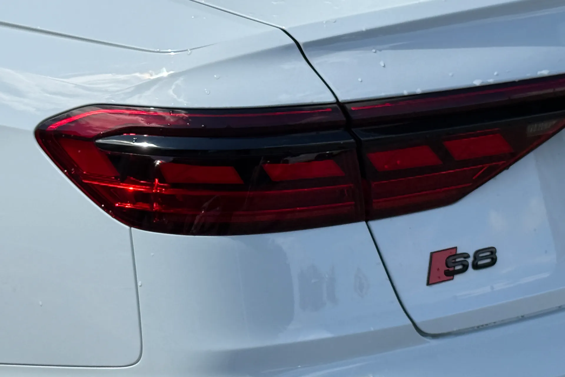 Audi A8 thumbnail image number 43