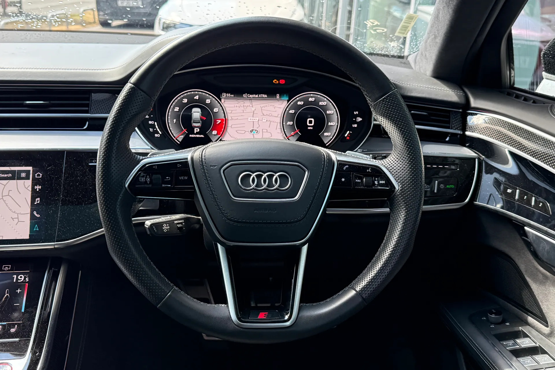 Audi A8 thumbnail image number 38