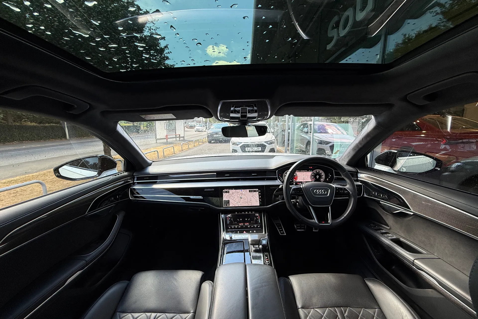 Audi A8 thumbnail image number 36
