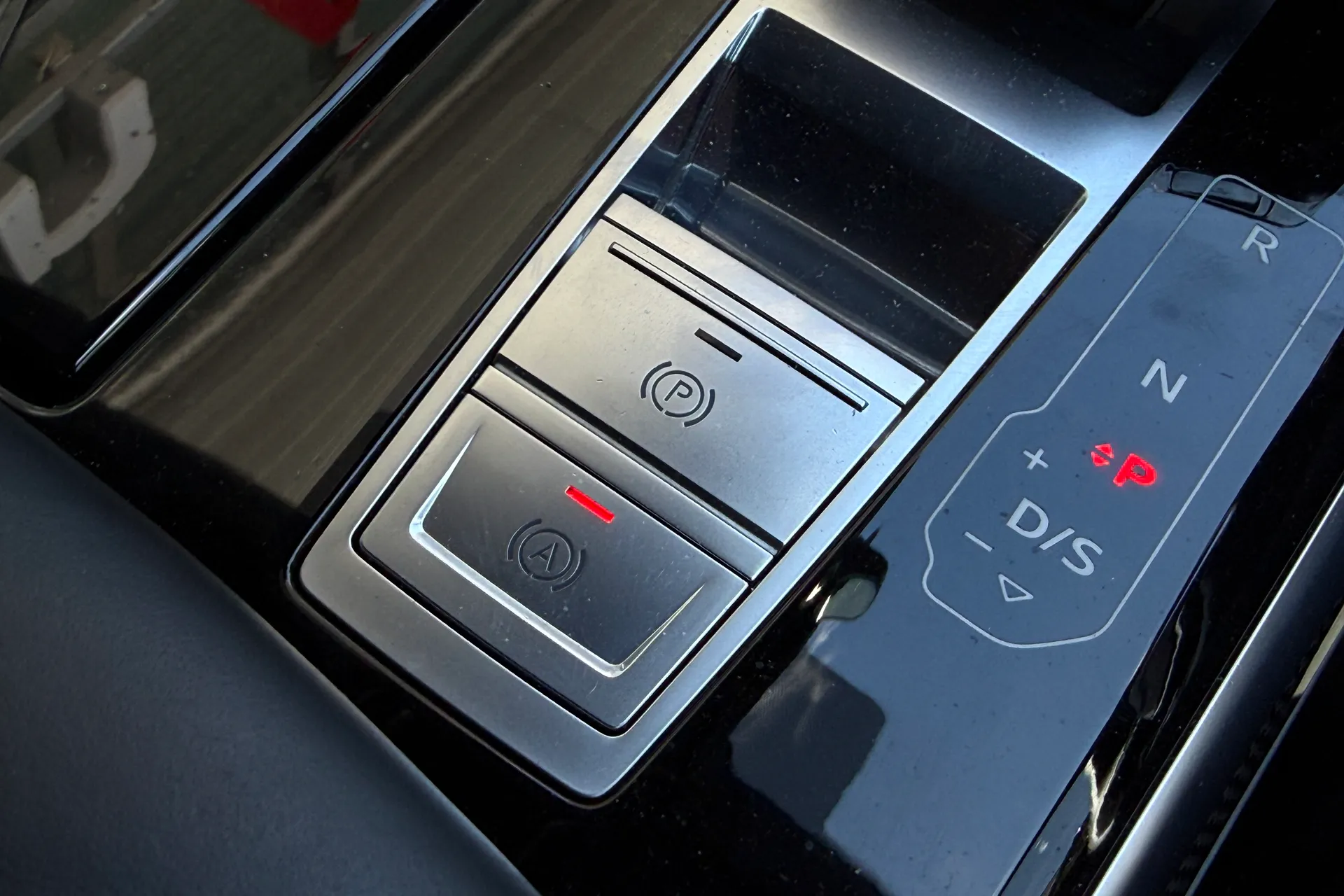 Audi A8 thumbnail image number 56