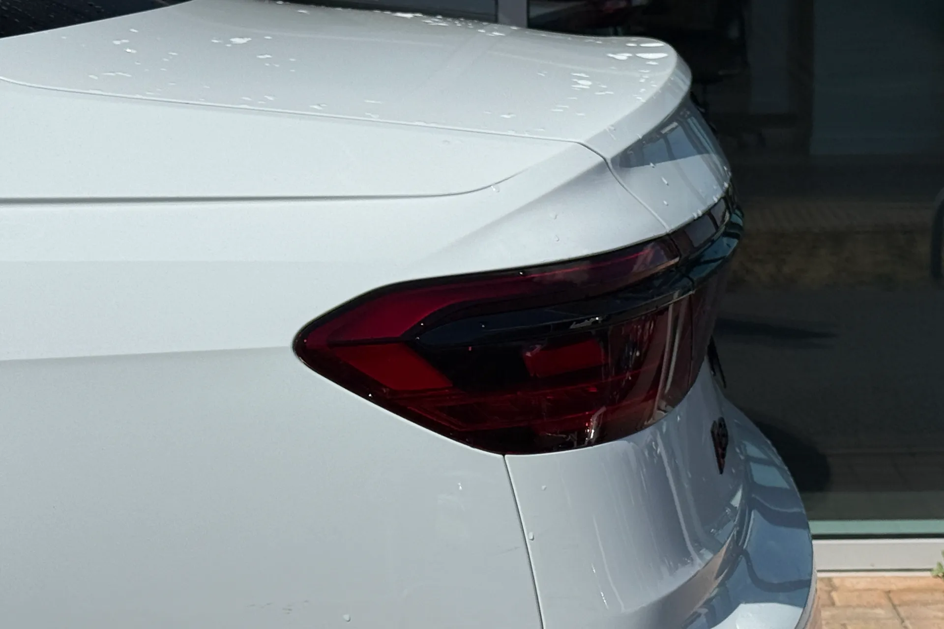 Audi A8 thumbnail image number 45