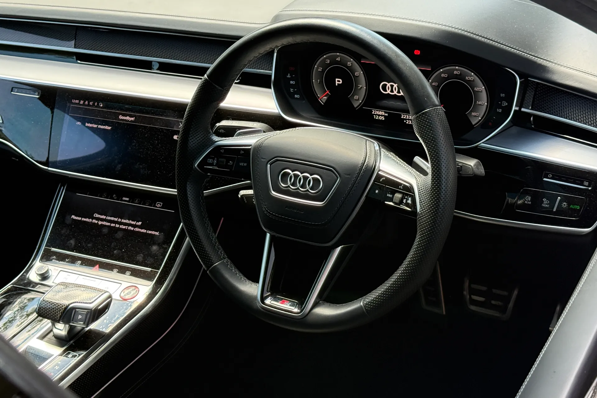 Audi A8 thumbnail image number 32