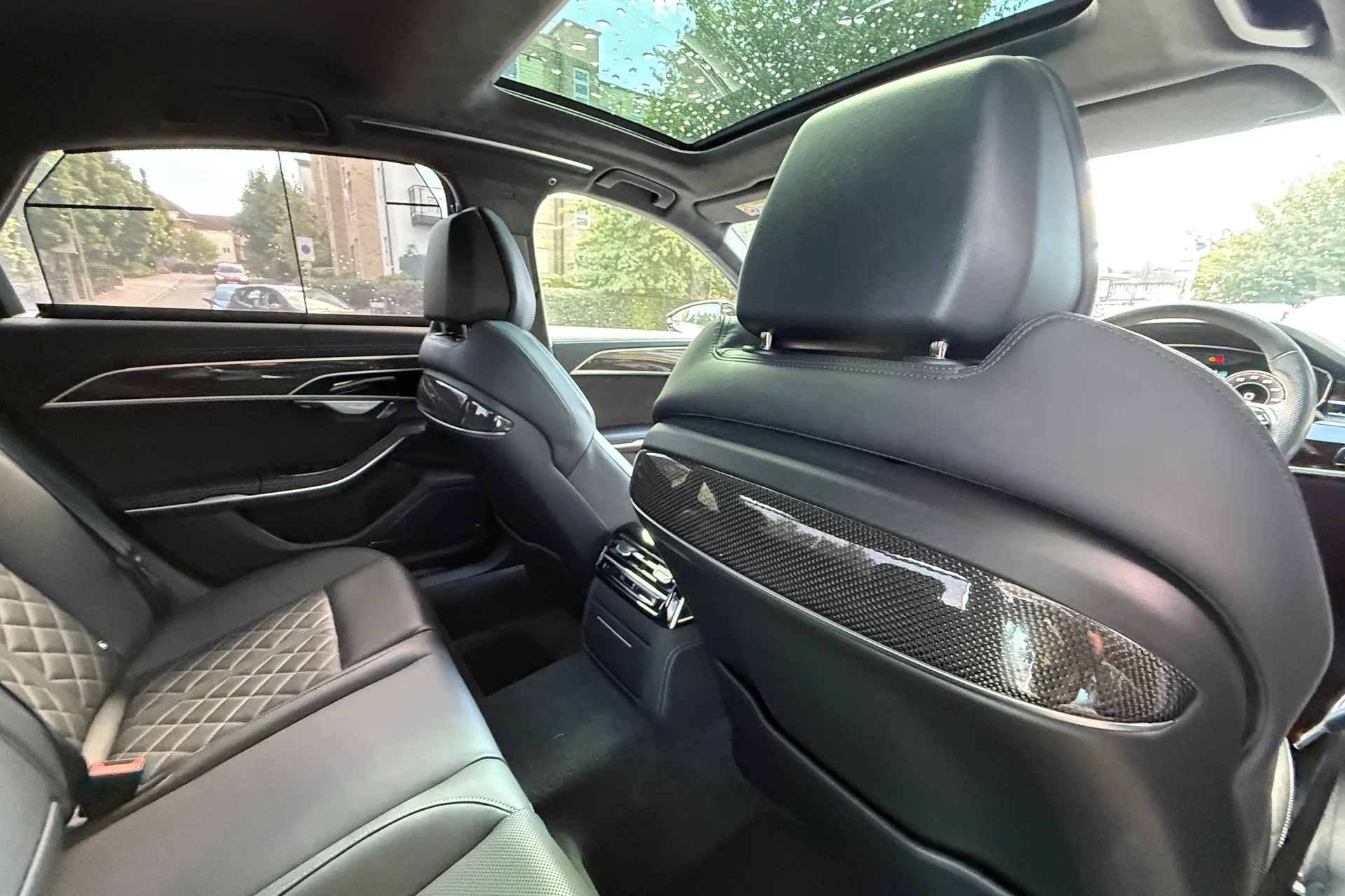 Audi A8 thumbnail image number 35