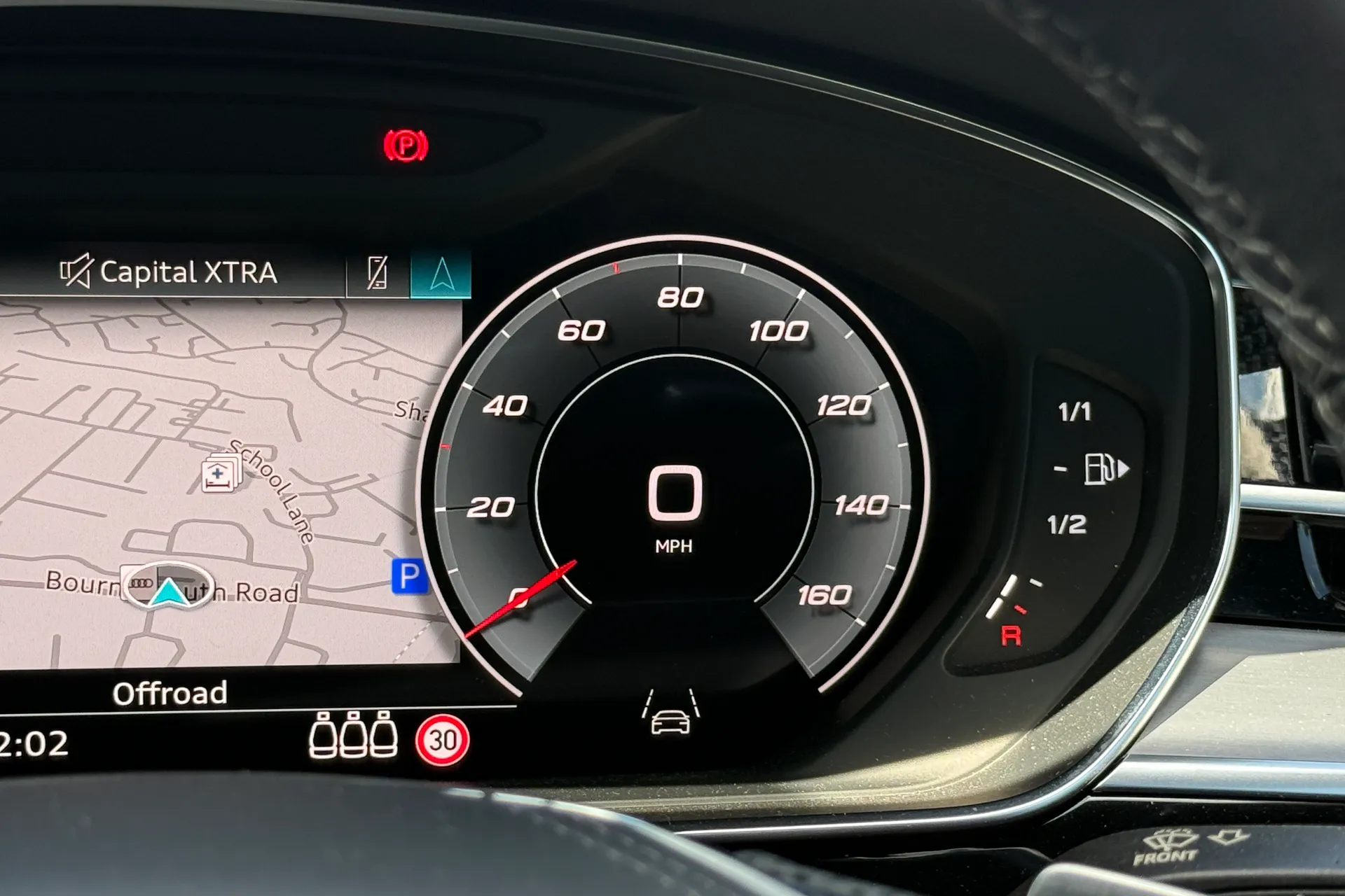 Audi A8 thumbnail image number 11