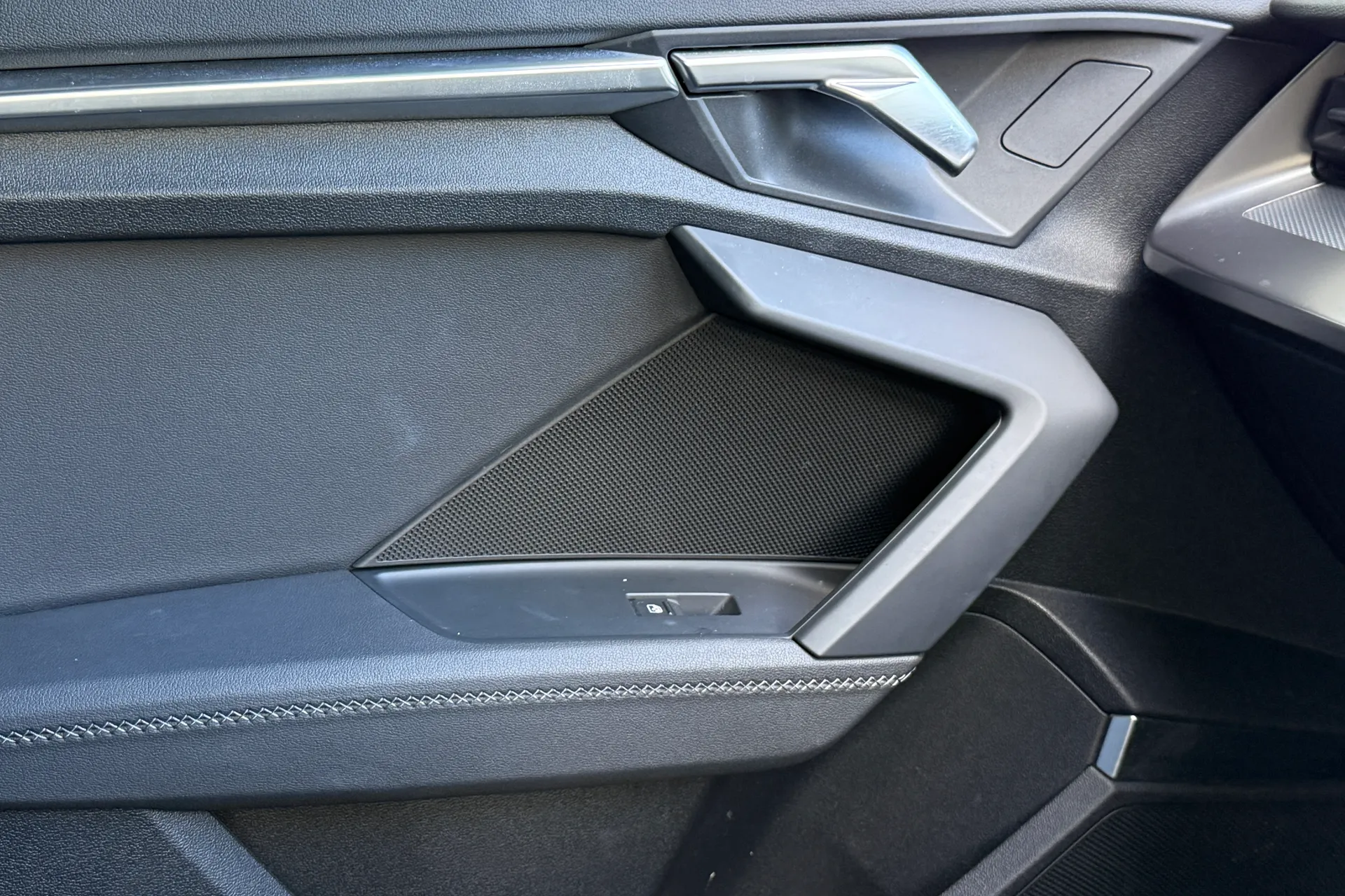 Audi A3 thumbnail image number 24